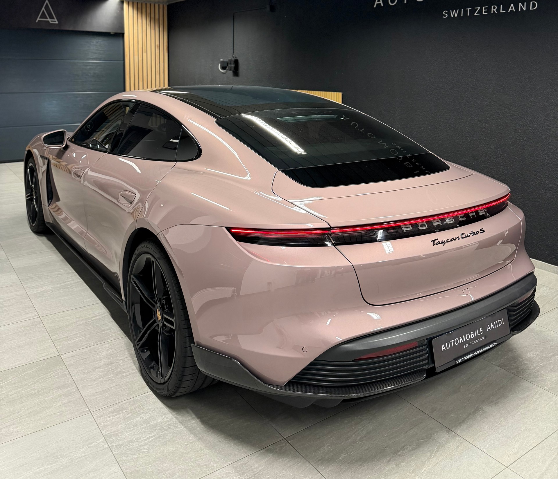 PORSCHE Taycan Turbo S- Exklusive Sonderfarbe | Porsche Approved | Traumzustand-image-2
