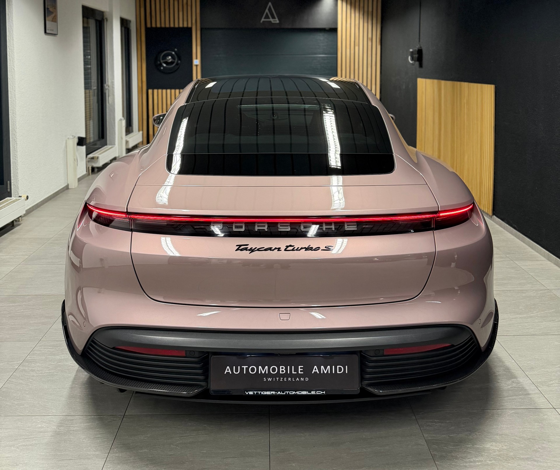 PORSCHE Taycan Turbo S- Exklusive Sonderfarbe | Porsche Approved | Traumzustand-image-3