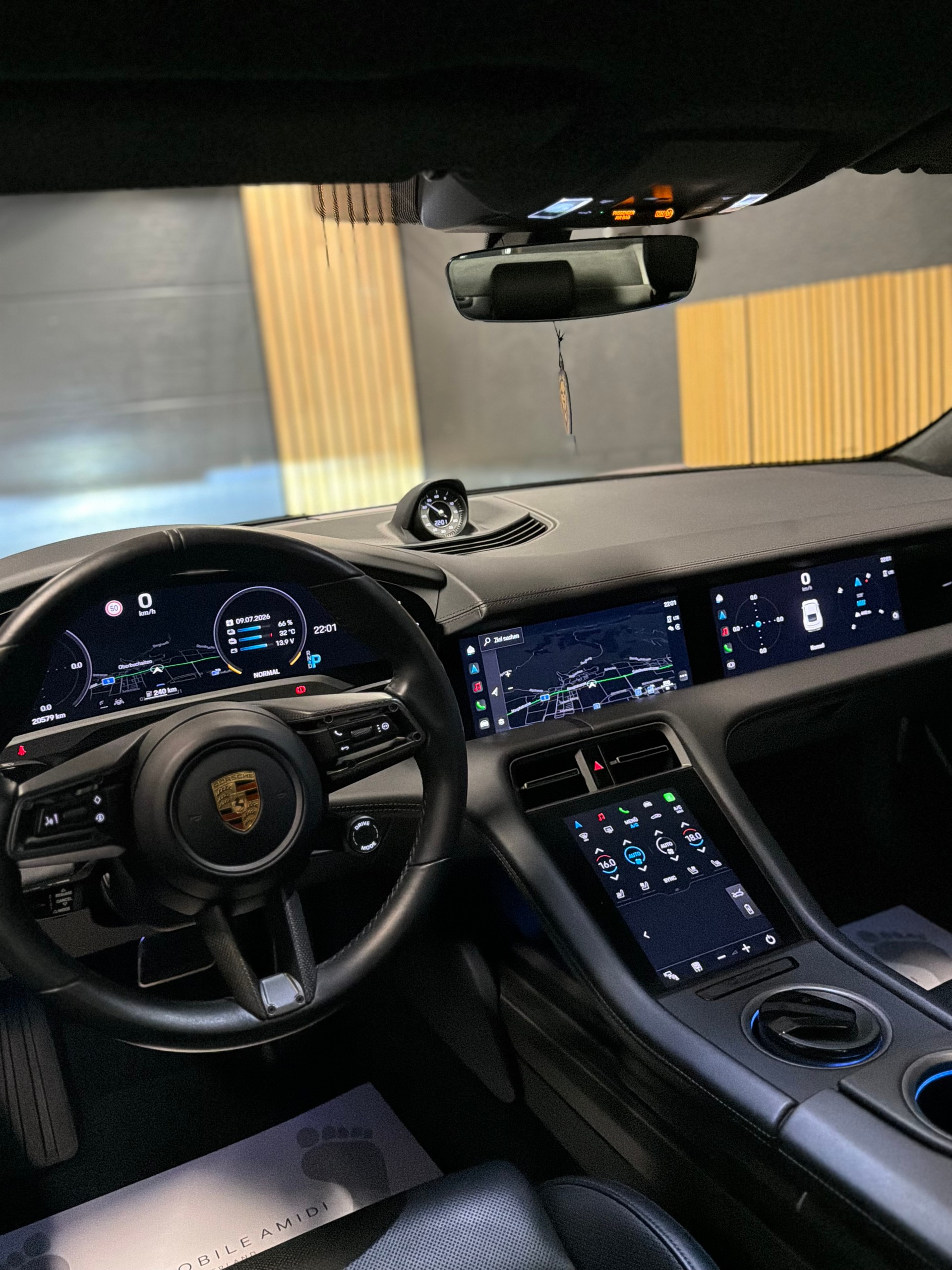 PORSCHE Taycan Turbo S- Exklusive Sonderfarbe | Porsche Approved | Traumzustand-image-10
