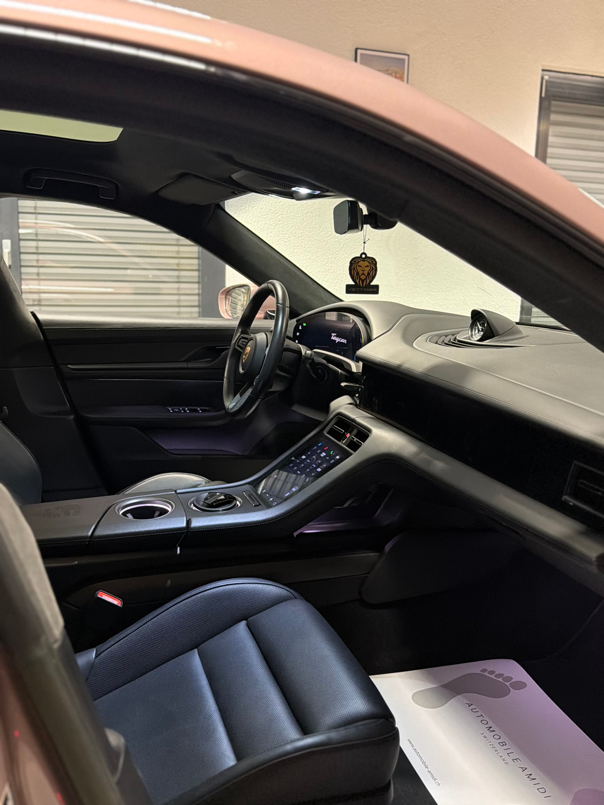 PORSCHE Taycan Turbo S- Exklusive Sonderfarbe | Porsche Approved | Traumzustand-image-9
