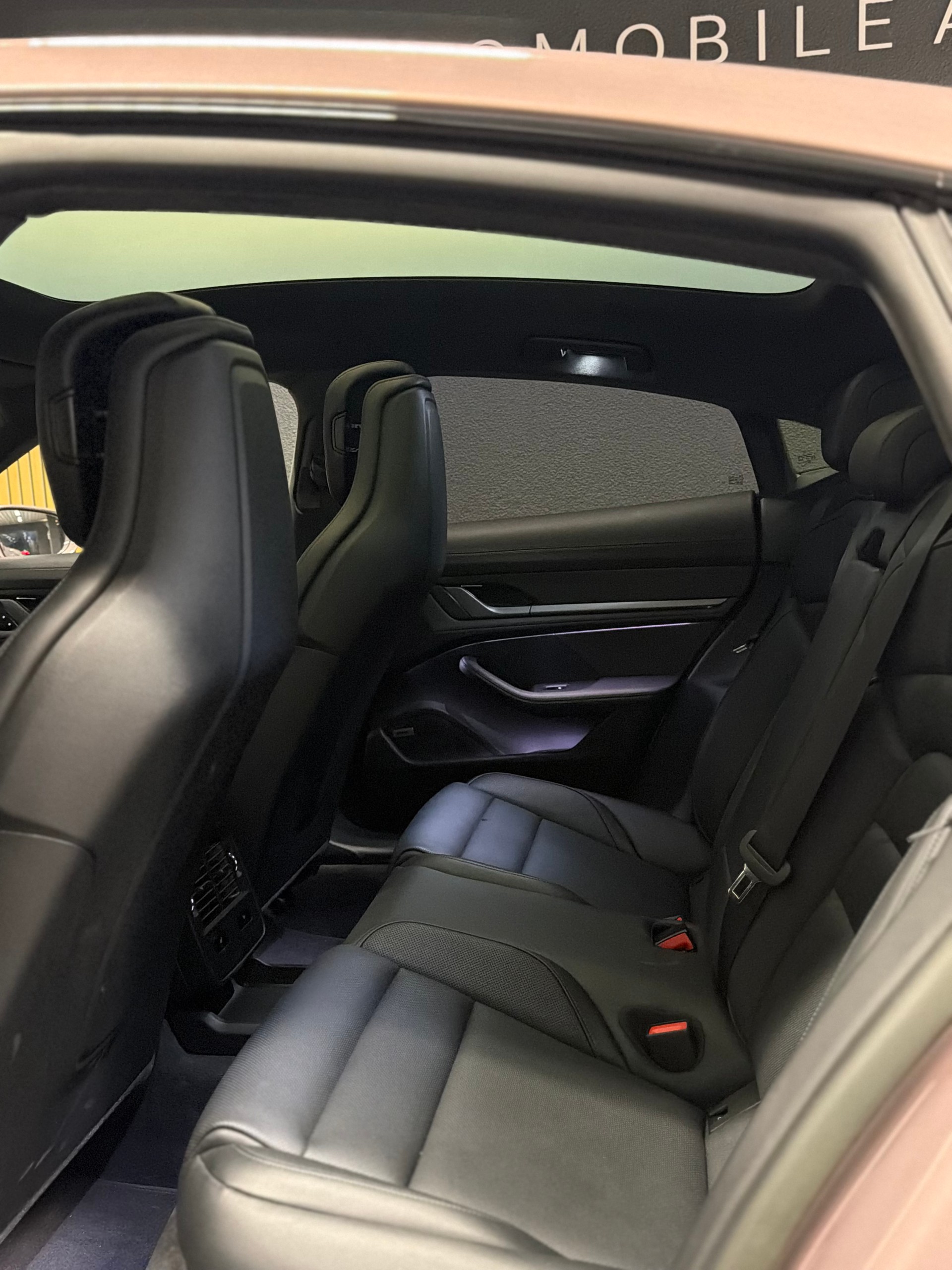 PORSCHE Taycan Turbo S- Exklusive Sonderfarbe | Porsche Approved | Traumzustand-image-12