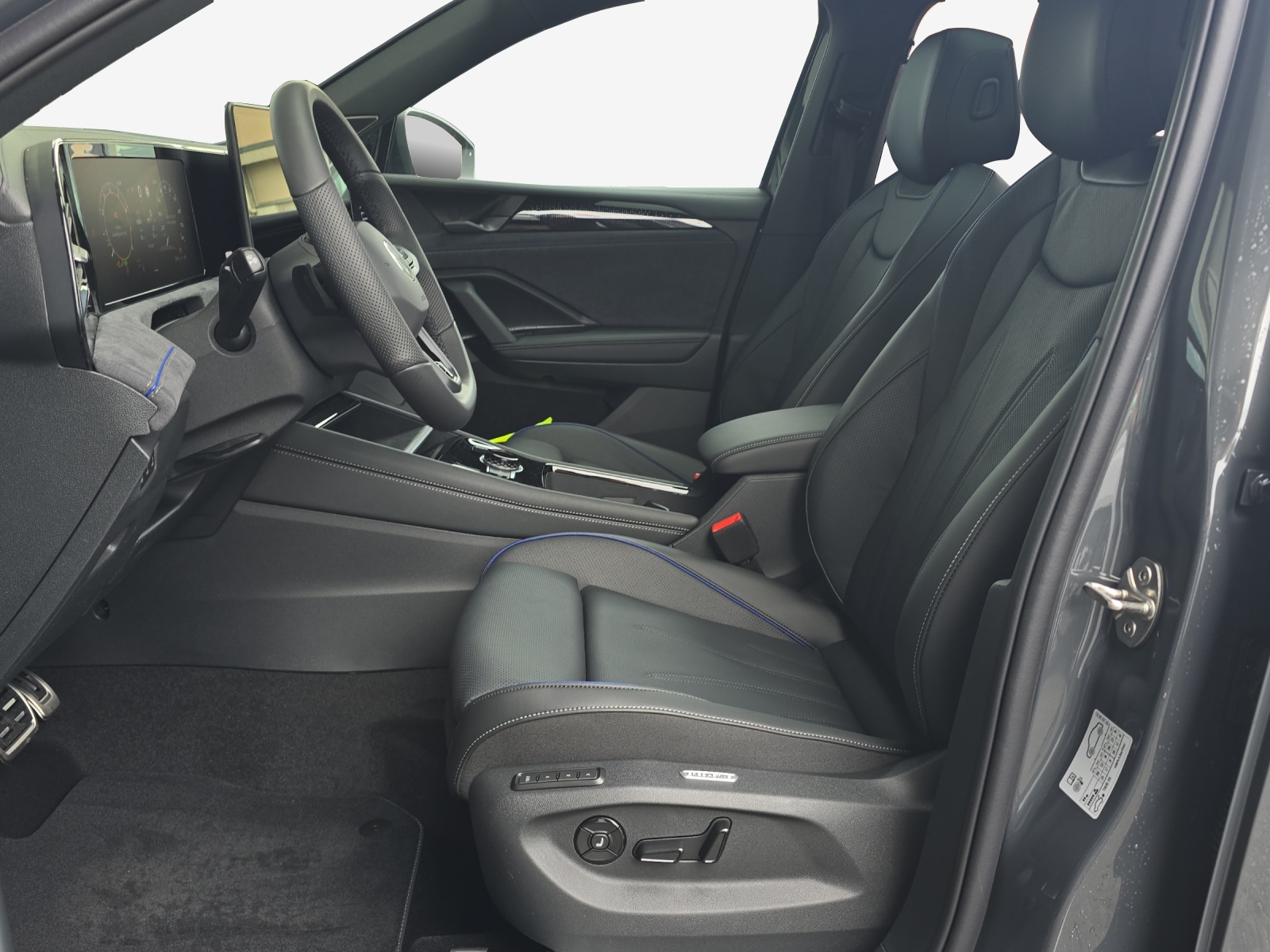 VW Tiguan 2.0 TSI DSG R-Line United 4Motion-image-7