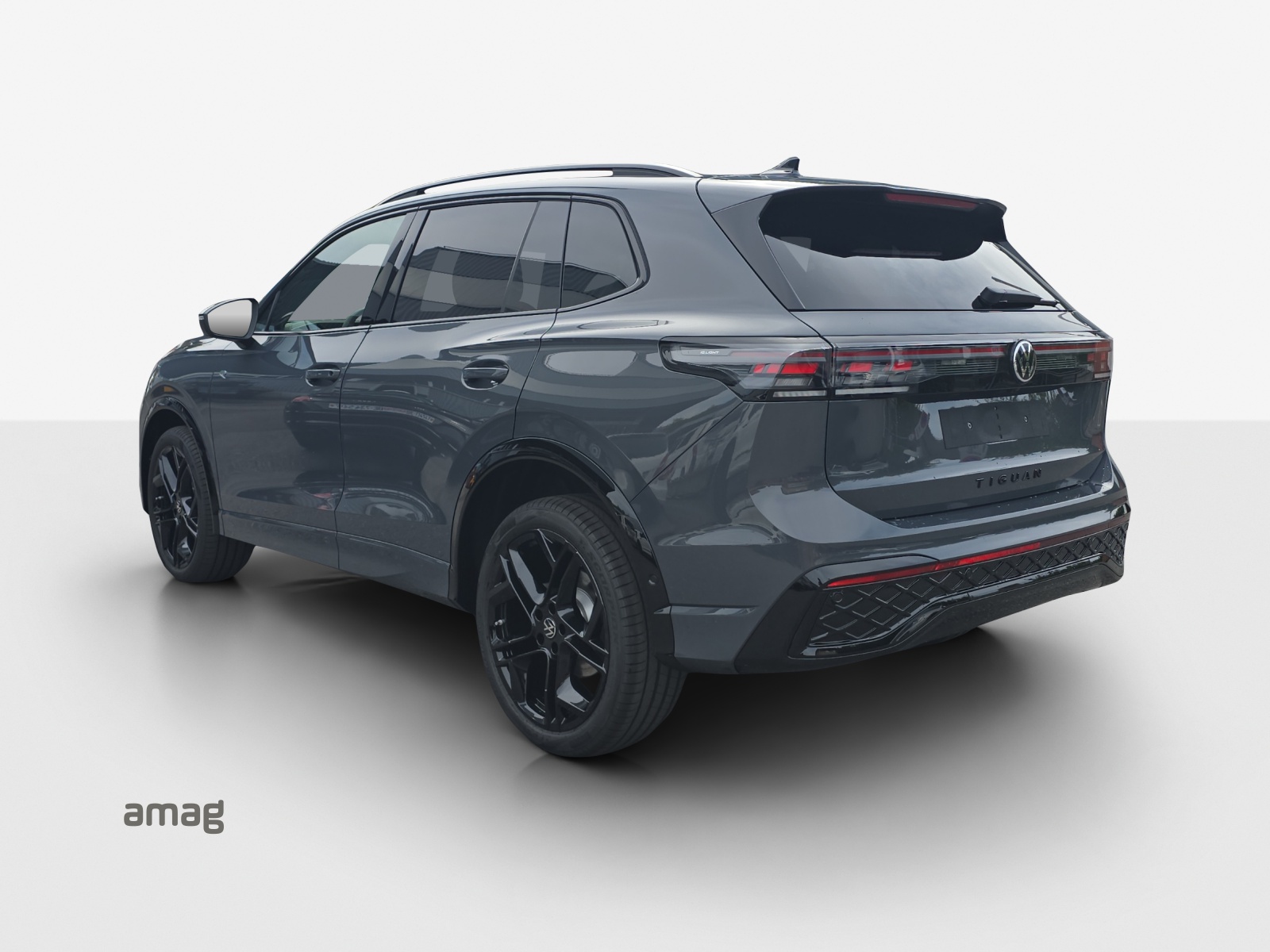 VW Tiguan 2.0 TSI DSG R-Line United 4Motion-image-2