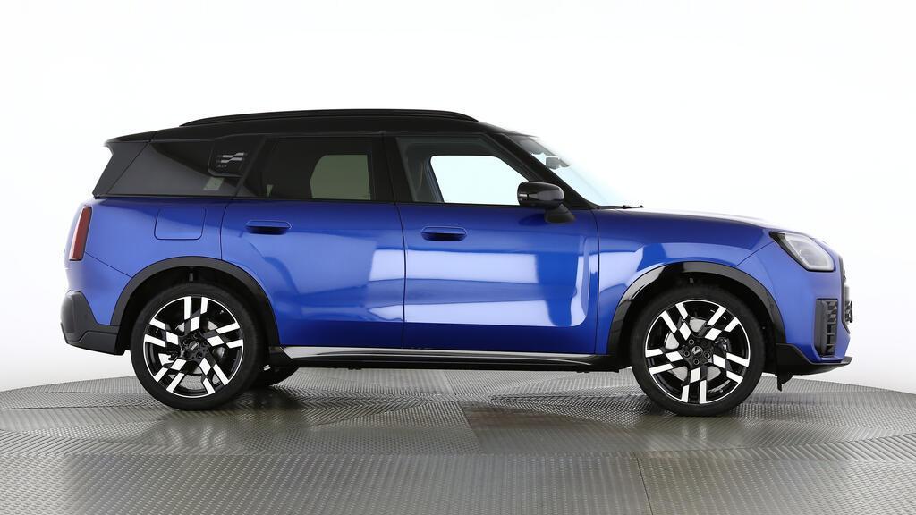 MINI Countryman S ALL4-image-2