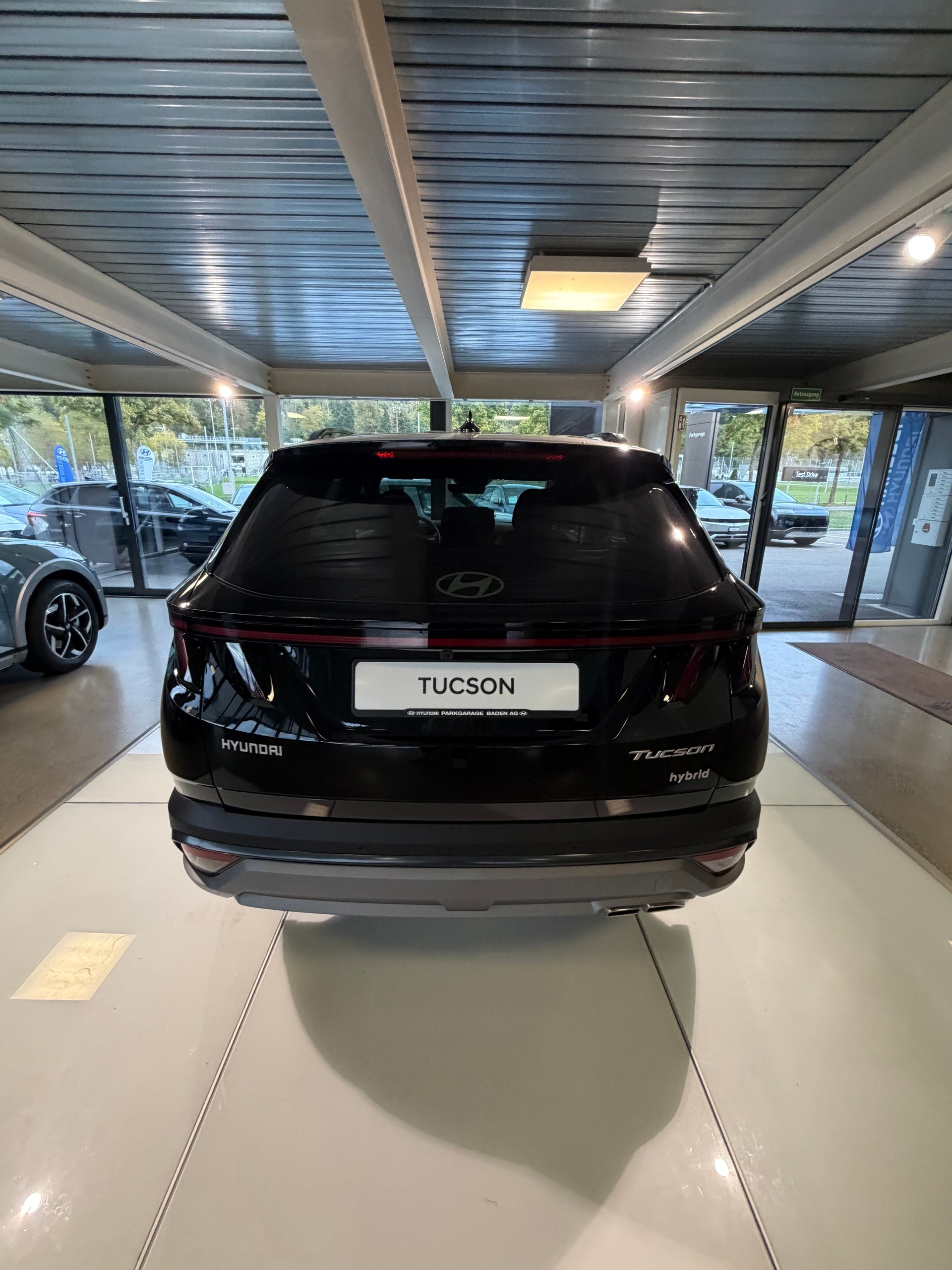HYUNDAI Tucson 1.6 TGDI HEV Origo Black Line 4WD-image-2