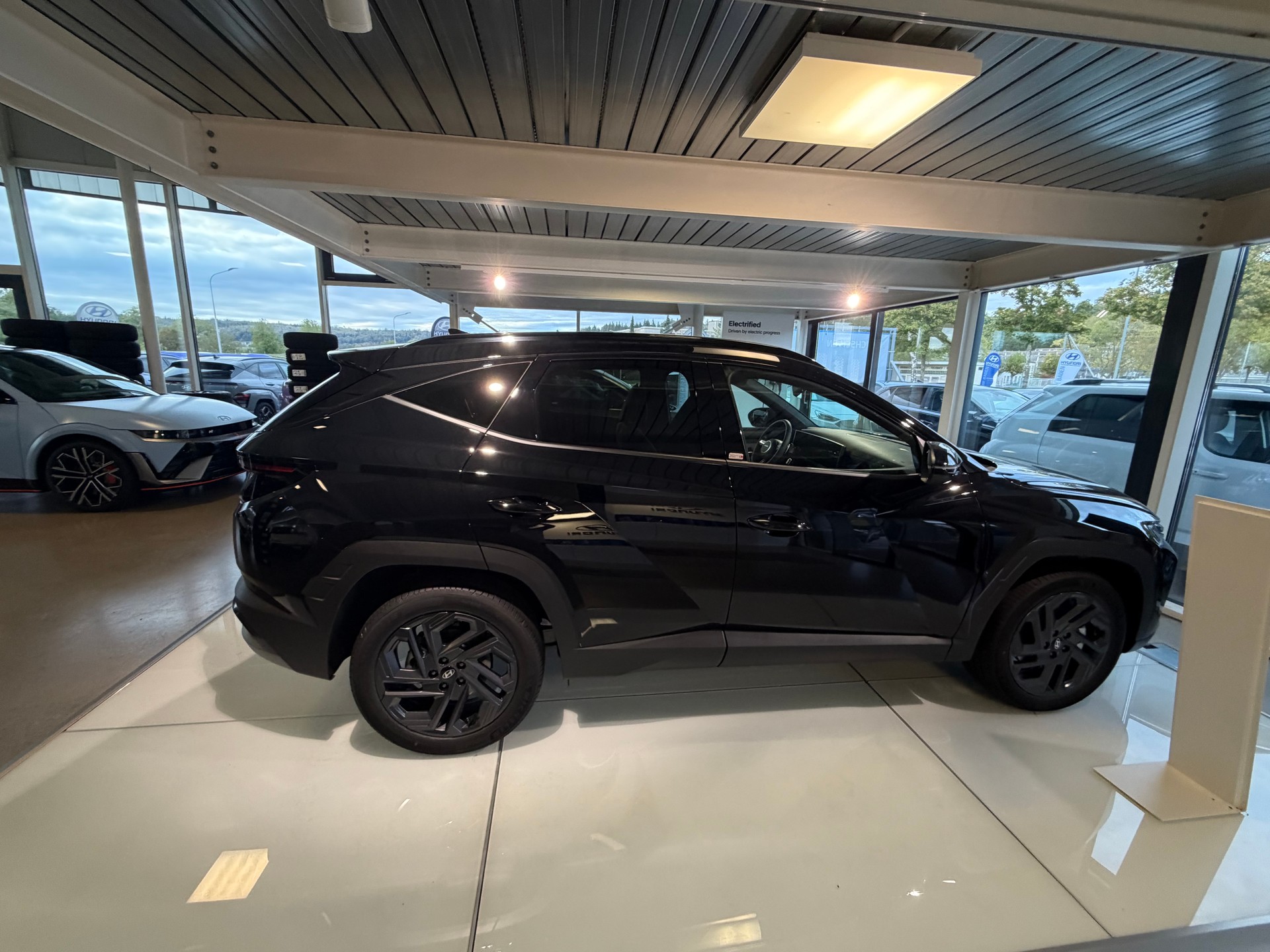 HYUNDAI Tucson 1.6 TGDI HEV Origo Black Line 4WD-image-3