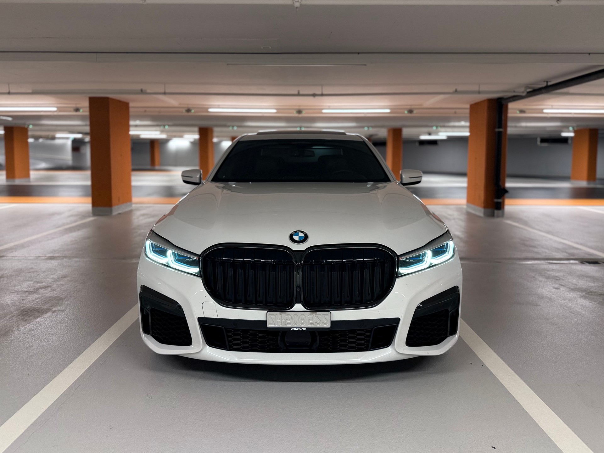 BMW 740d xDrive Steptronic-image-1
