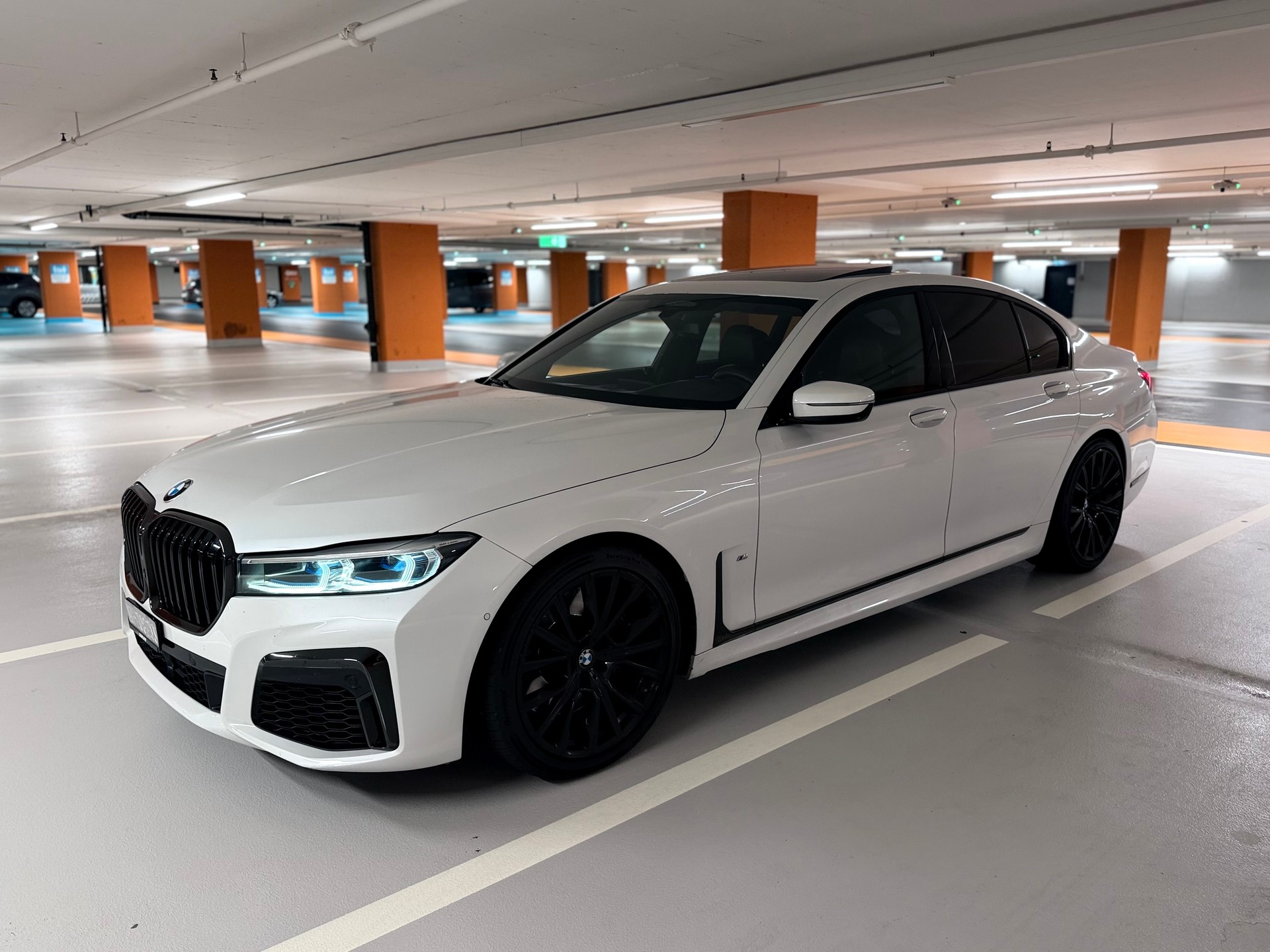 BMW 740d xDrive Steptronic-image-6