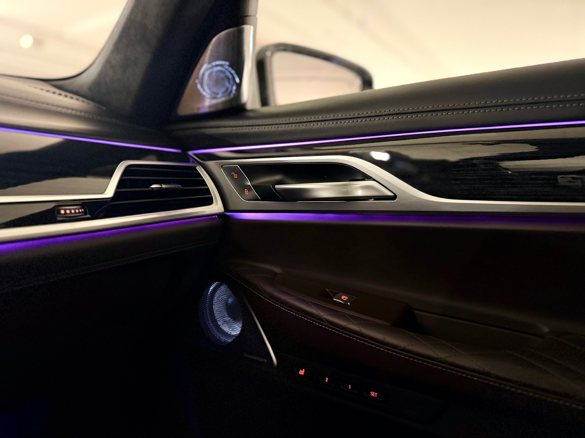 BMW 740d xDrive Steptronic-image-15