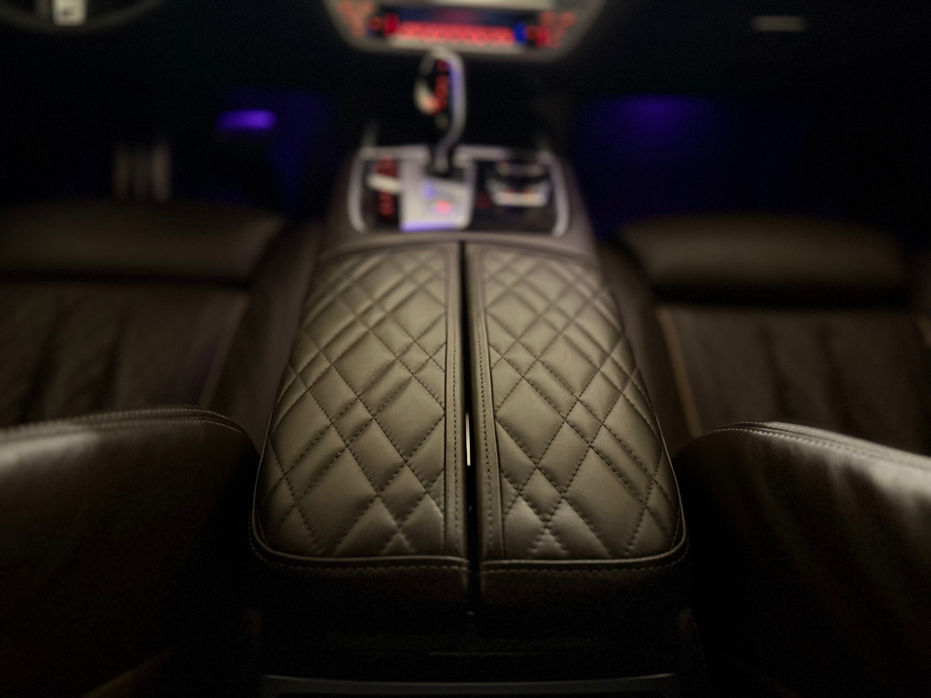 BMW 740d xDrive Steptronic-image-13