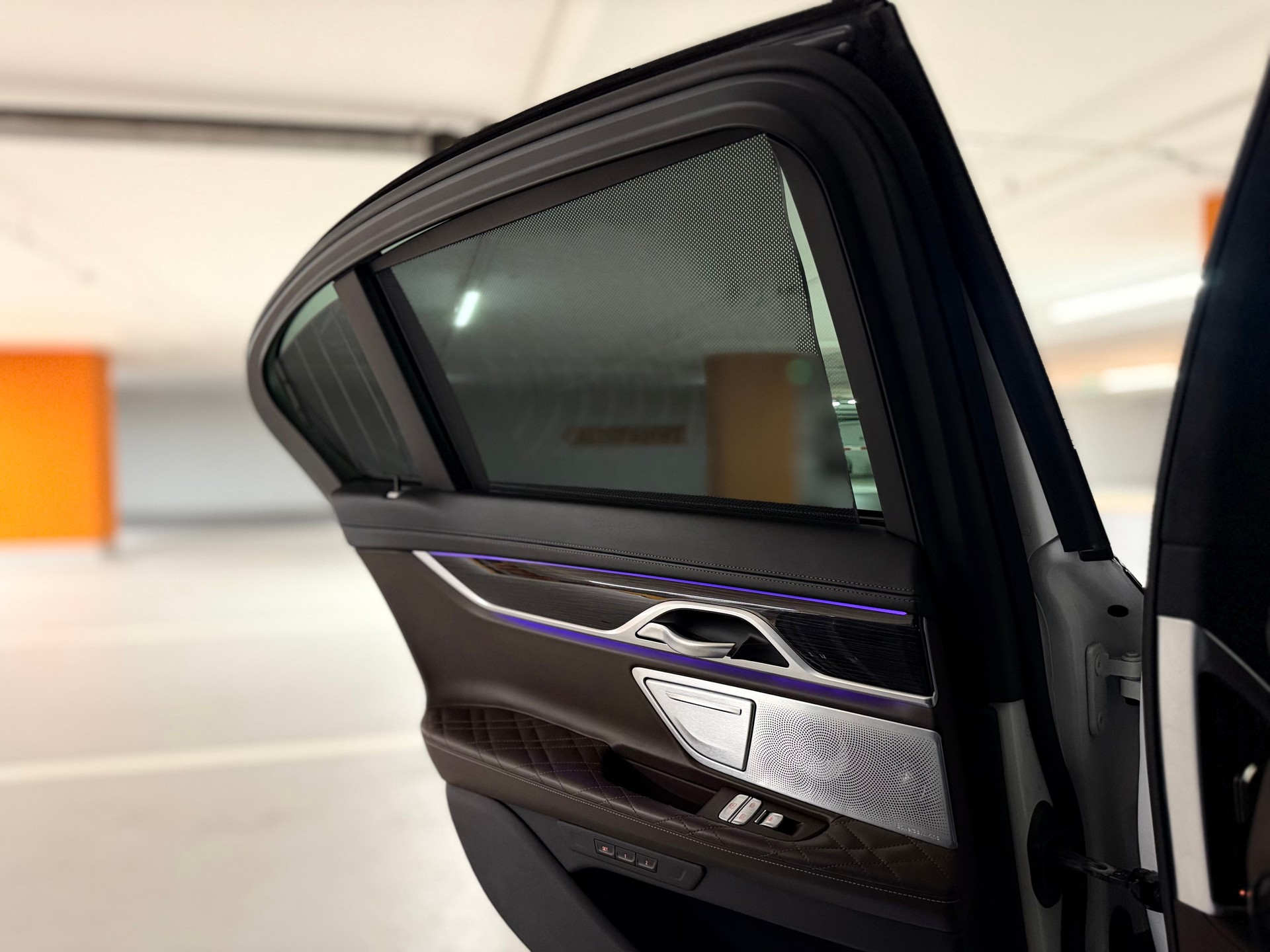 BMW 740d xDrive Steptronic-image-27