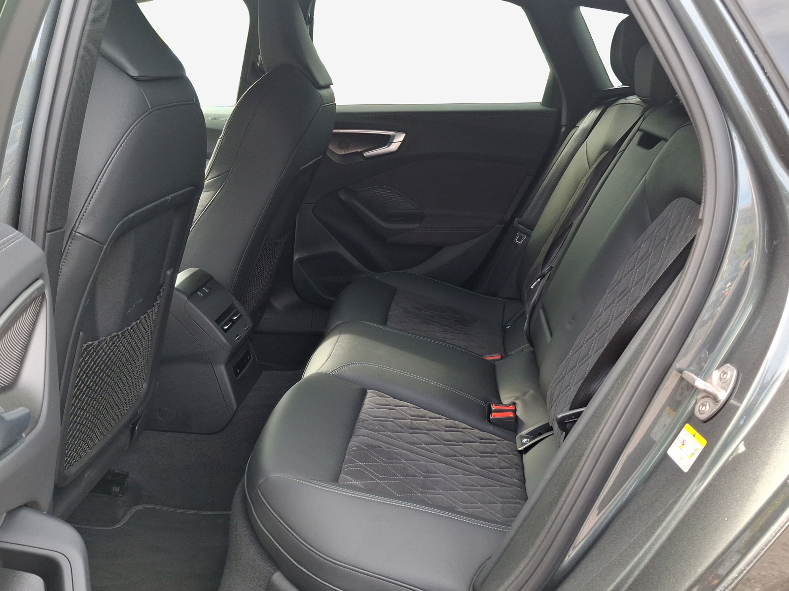AUDI A5 Avant TDI quattro 150 kW S tronic-image-11