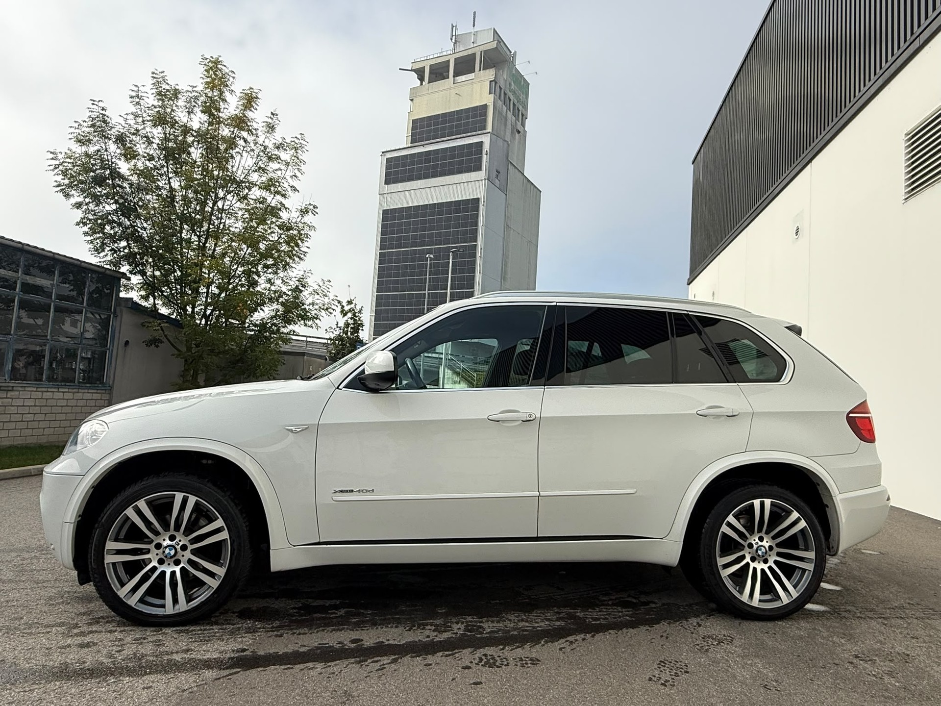 BMW X5 xDrive 40d Steptronic-image-12