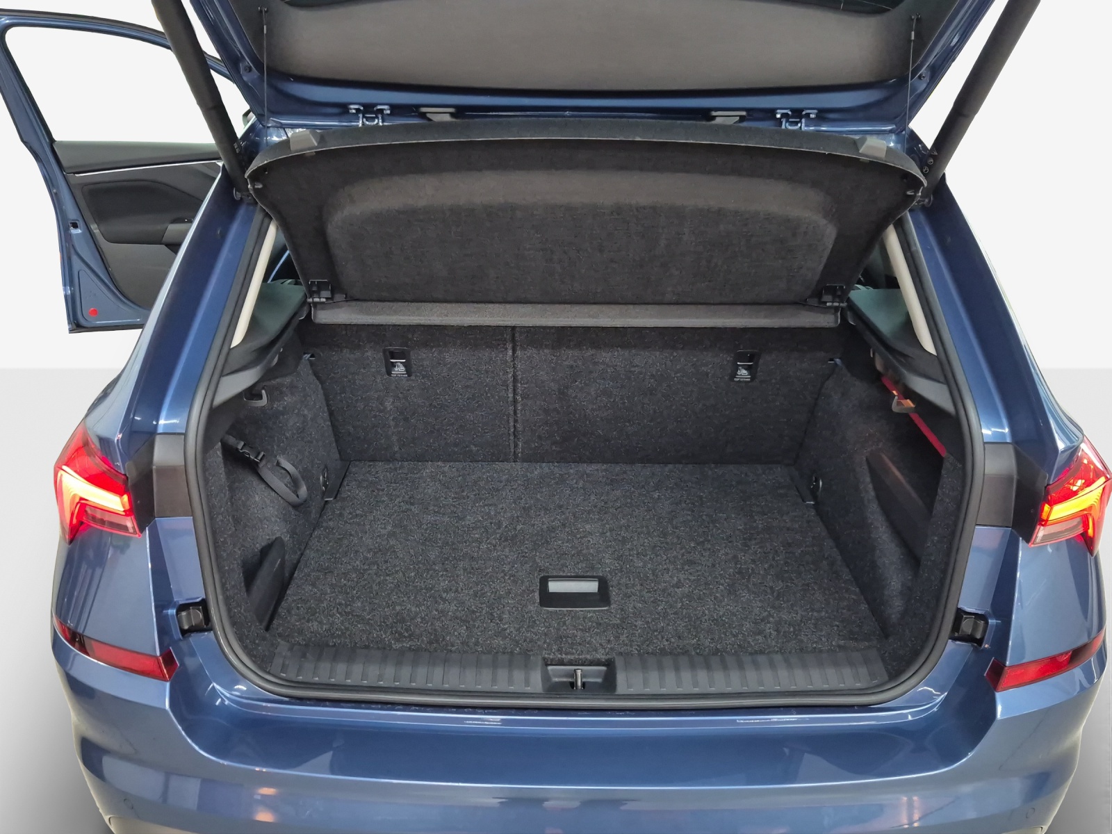 SKODA Kamiq 1.0 TSI Ambition DSG-image-12