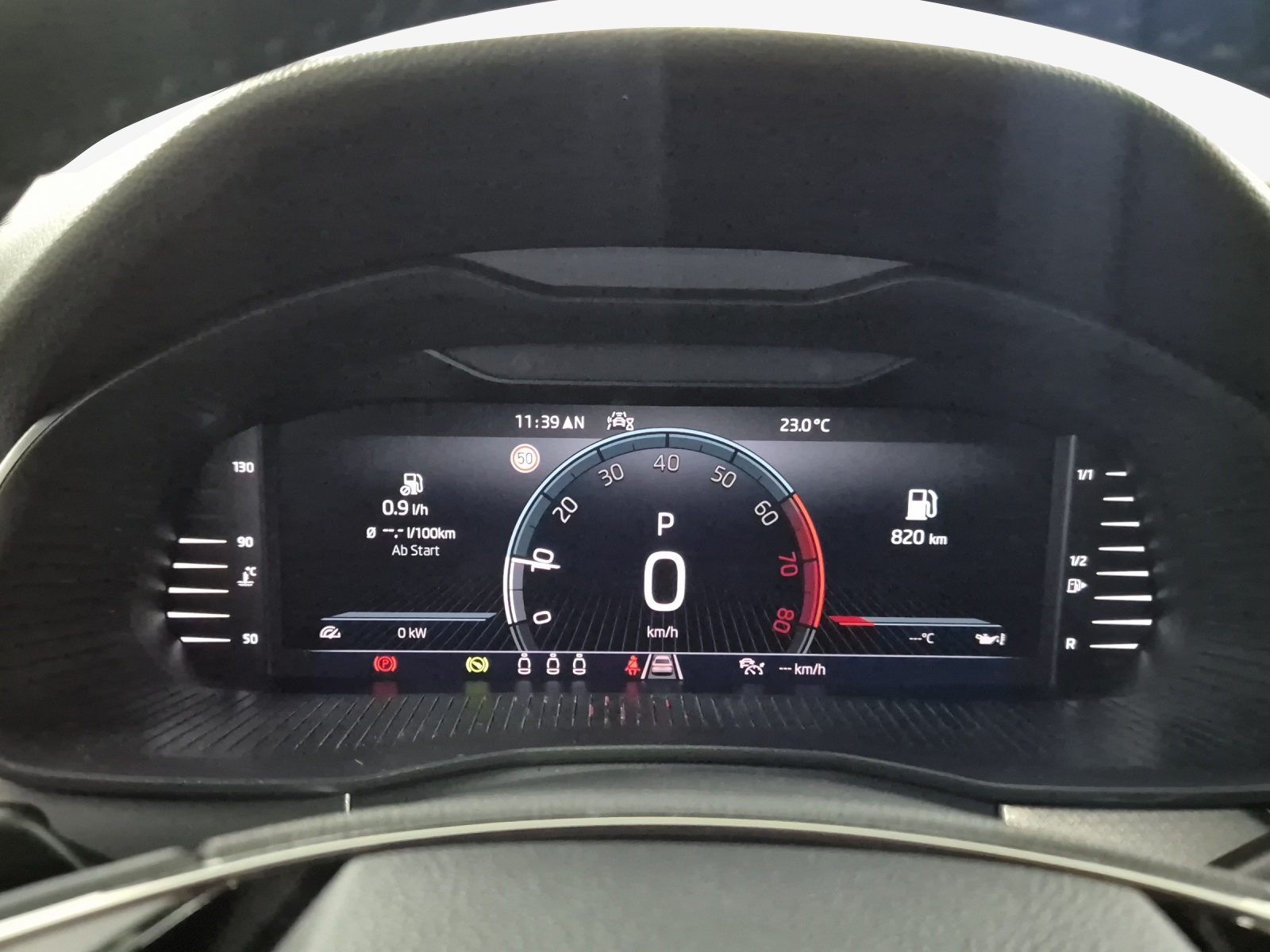 SKODA Kamiq 1.0 TSI Ambition DSG-image-13
