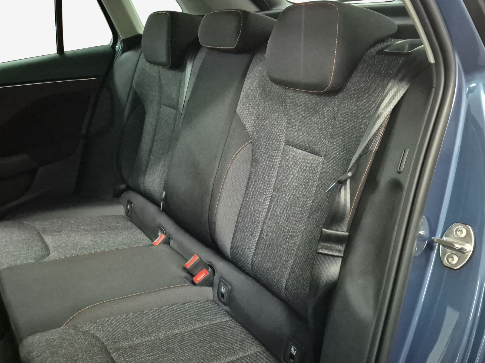 SKODA Kamiq 1.0 TSI Ambition DSG-image-11