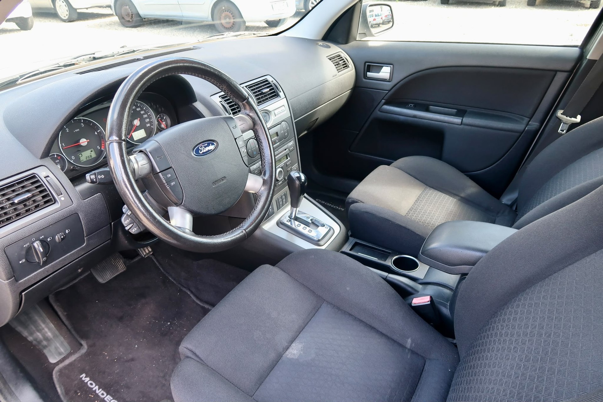 FORD Mondeo 2.0 TDCi 16V Executive-image-5