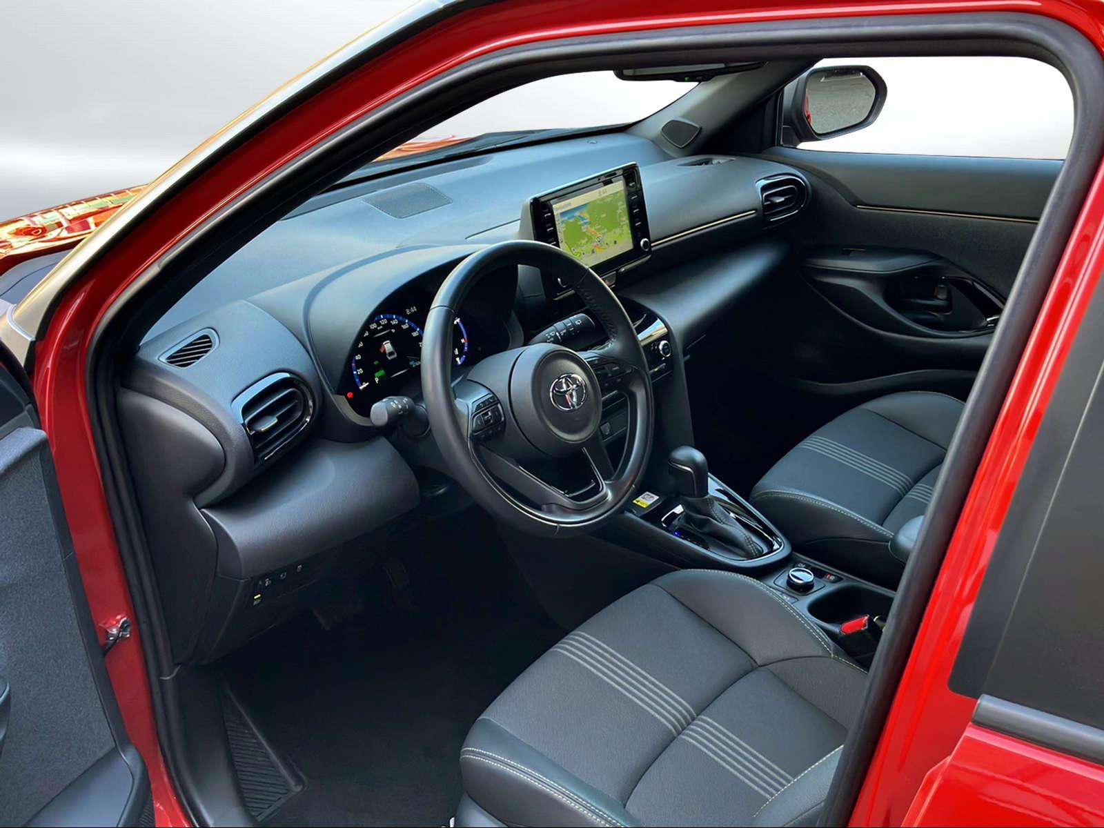 TOYOTA Yaris Cross 1.5 VVT-i HSD Adventure AWD-i-image-4