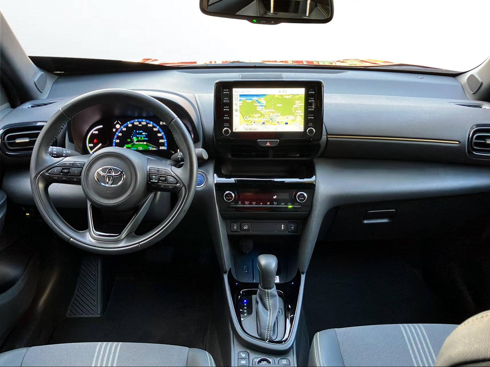 TOYOTA Yaris Cross 1.5 VVT-i HSD Adventure AWD-i-image-9