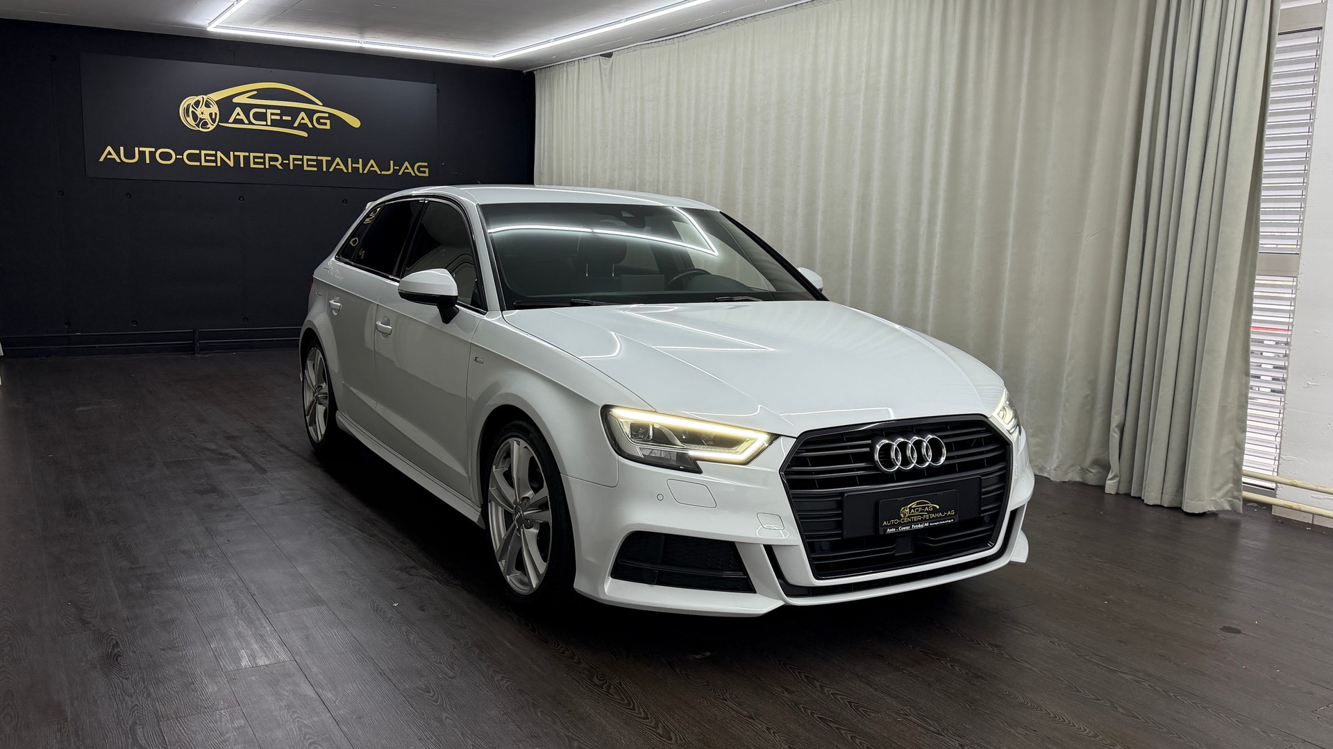 AUDI A3 Sportback 1.5 TFSI S-tronic Sport-showroom-element-2