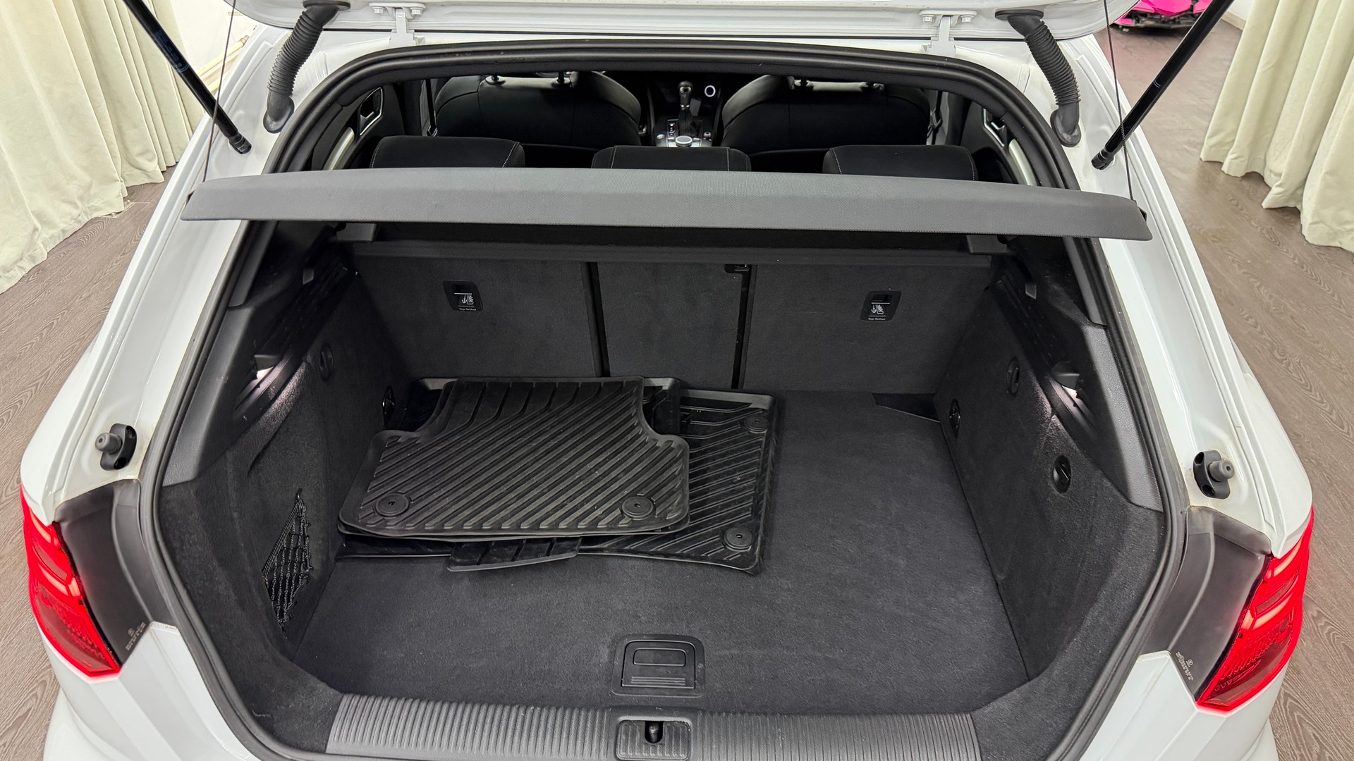 AUDI A3 Sportback 1.5 TFSI S-tronic Sport-image-16