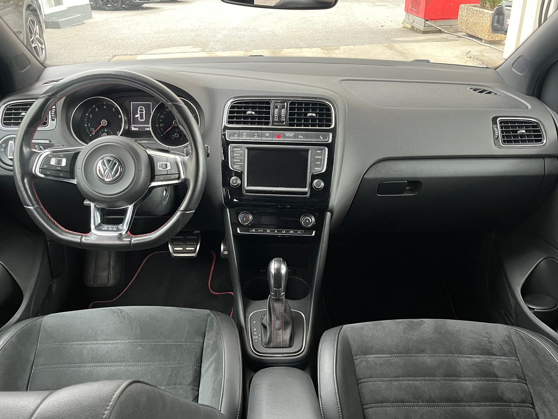 VW Polo 1.8 TSI GTI DSG-image-6