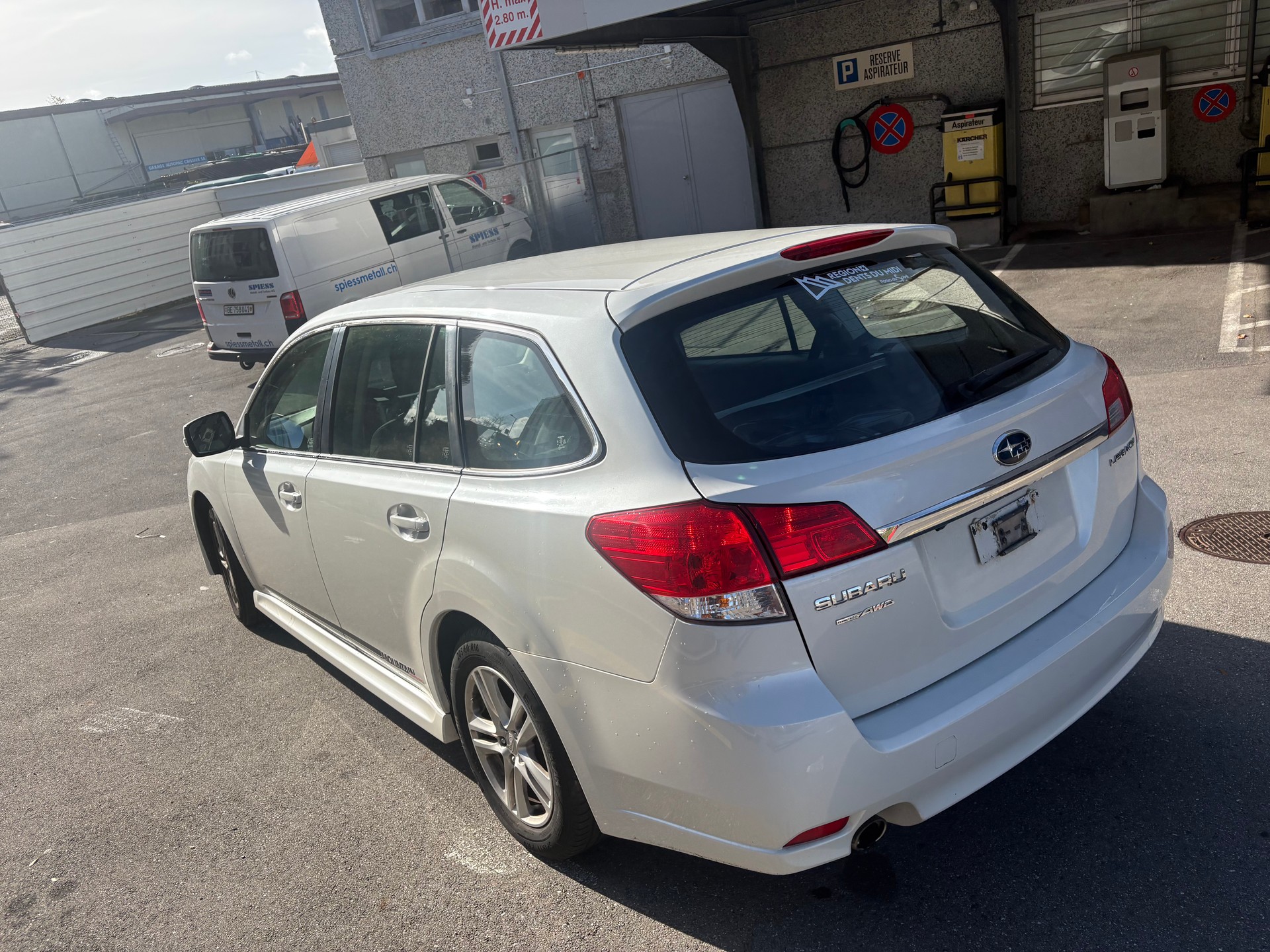 SUBARU Legacy 2.0i Limited AWD Lineartronic-image-3