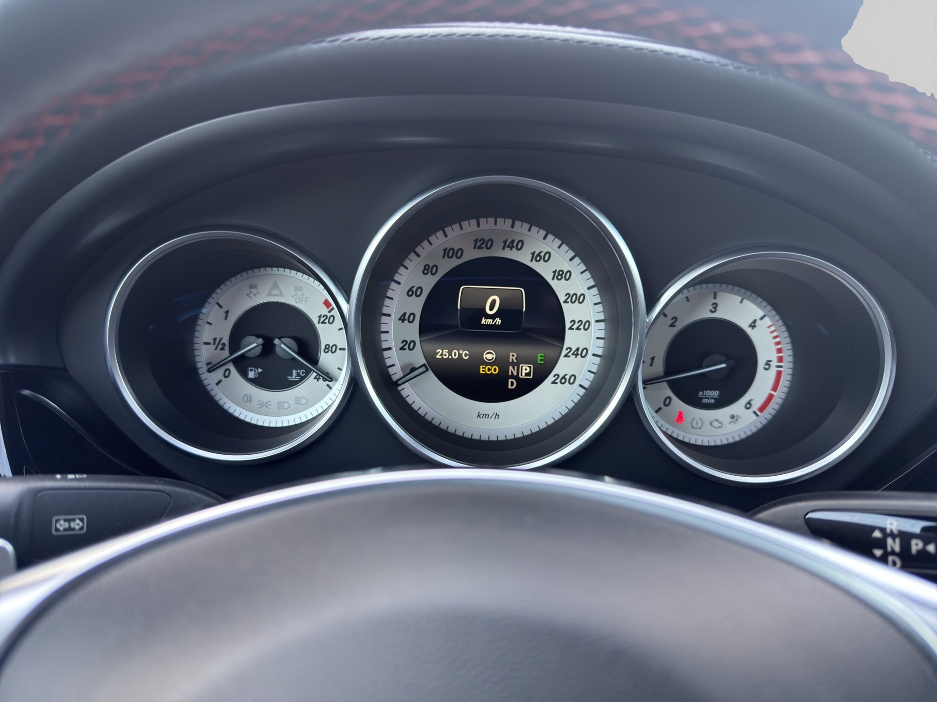 MERCEDES-BENZ CLS 350 d 4Matic 9G-Tronic-image-21