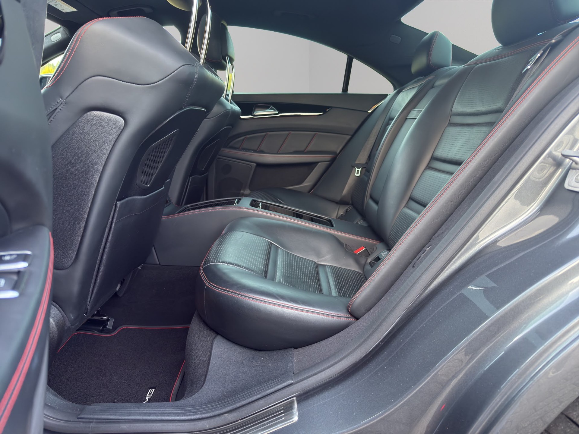 MERCEDES-BENZ CLS 350 d 4Matic 9G-Tronic-image-16