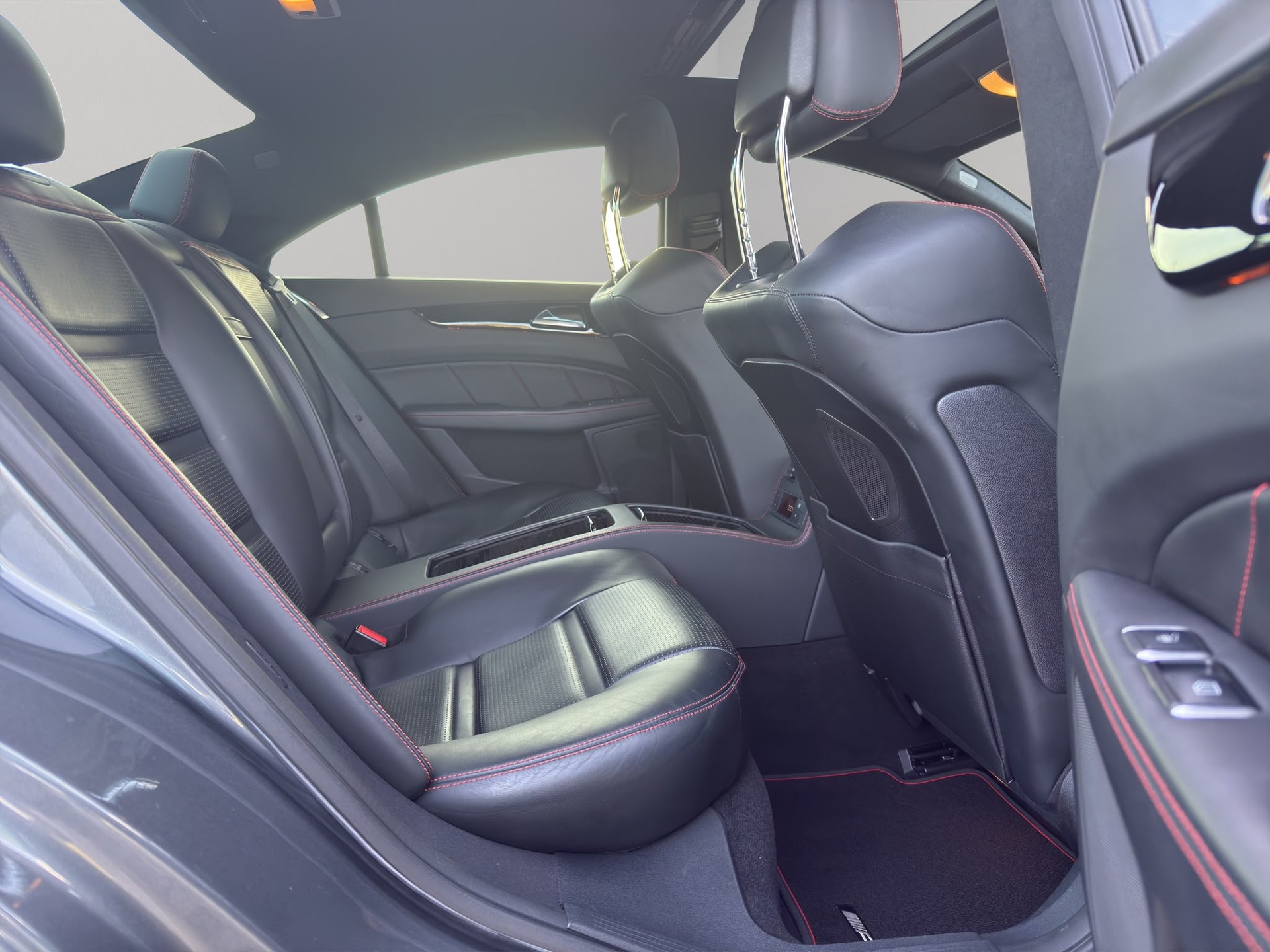 MERCEDES-BENZ CLS 350 d 4Matic 9G-Tronic-image-15