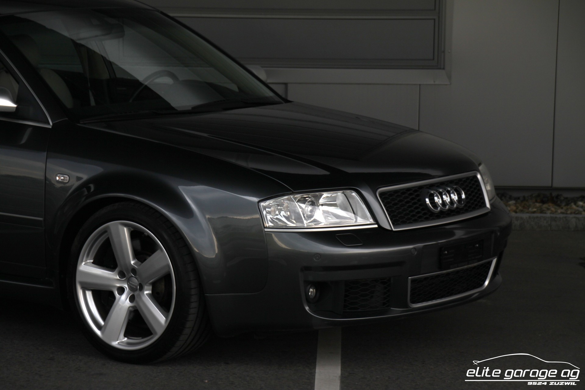 AUDI RS6 quattro tiptronic Limousine-image-8