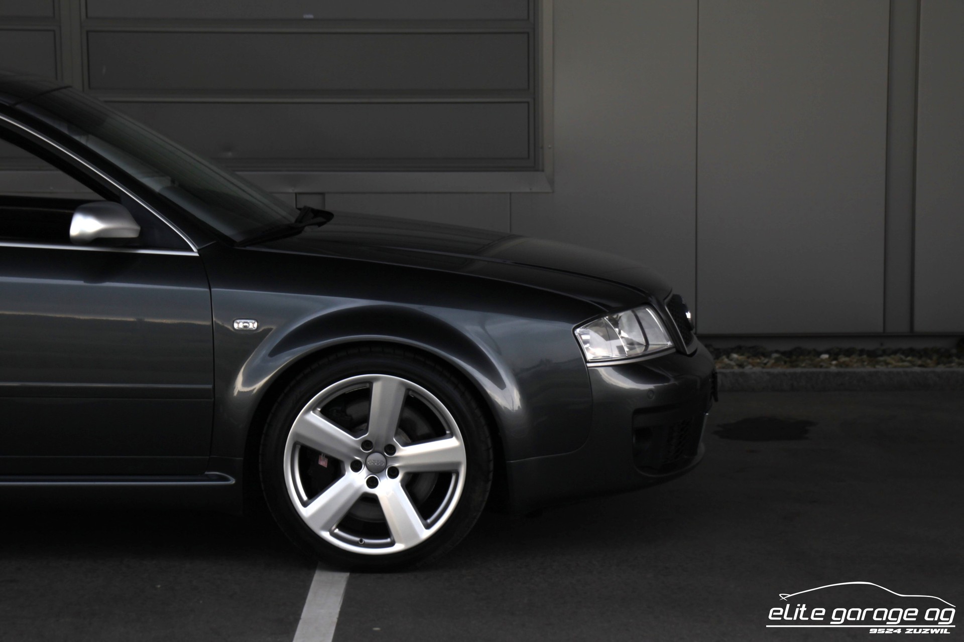 AUDI RS6 quattro tiptronic Limousine-image-9