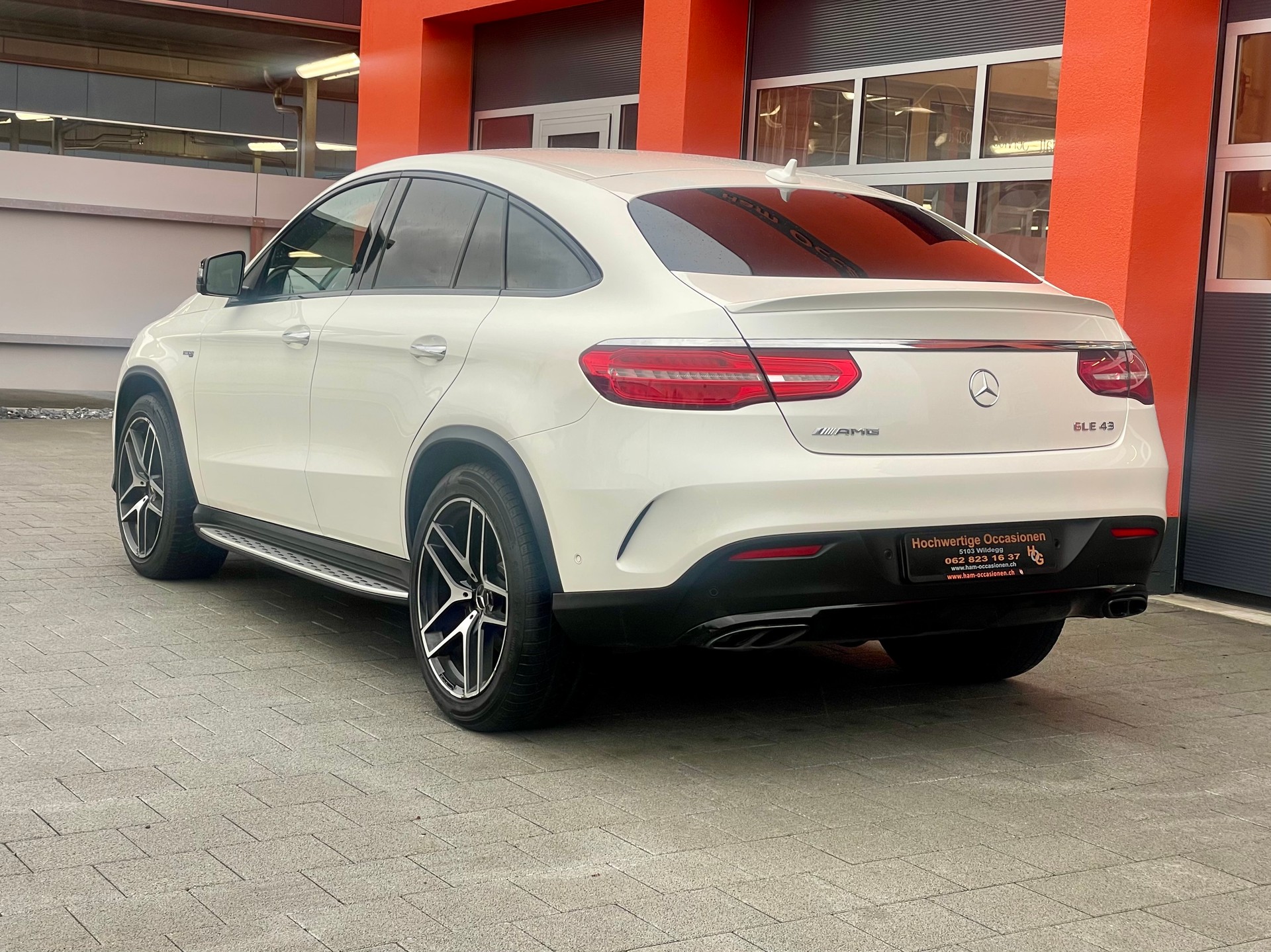 MERCEDES-BENZ GLE Coupé 43 AMG 4Matic 9G-Tronic-image-2