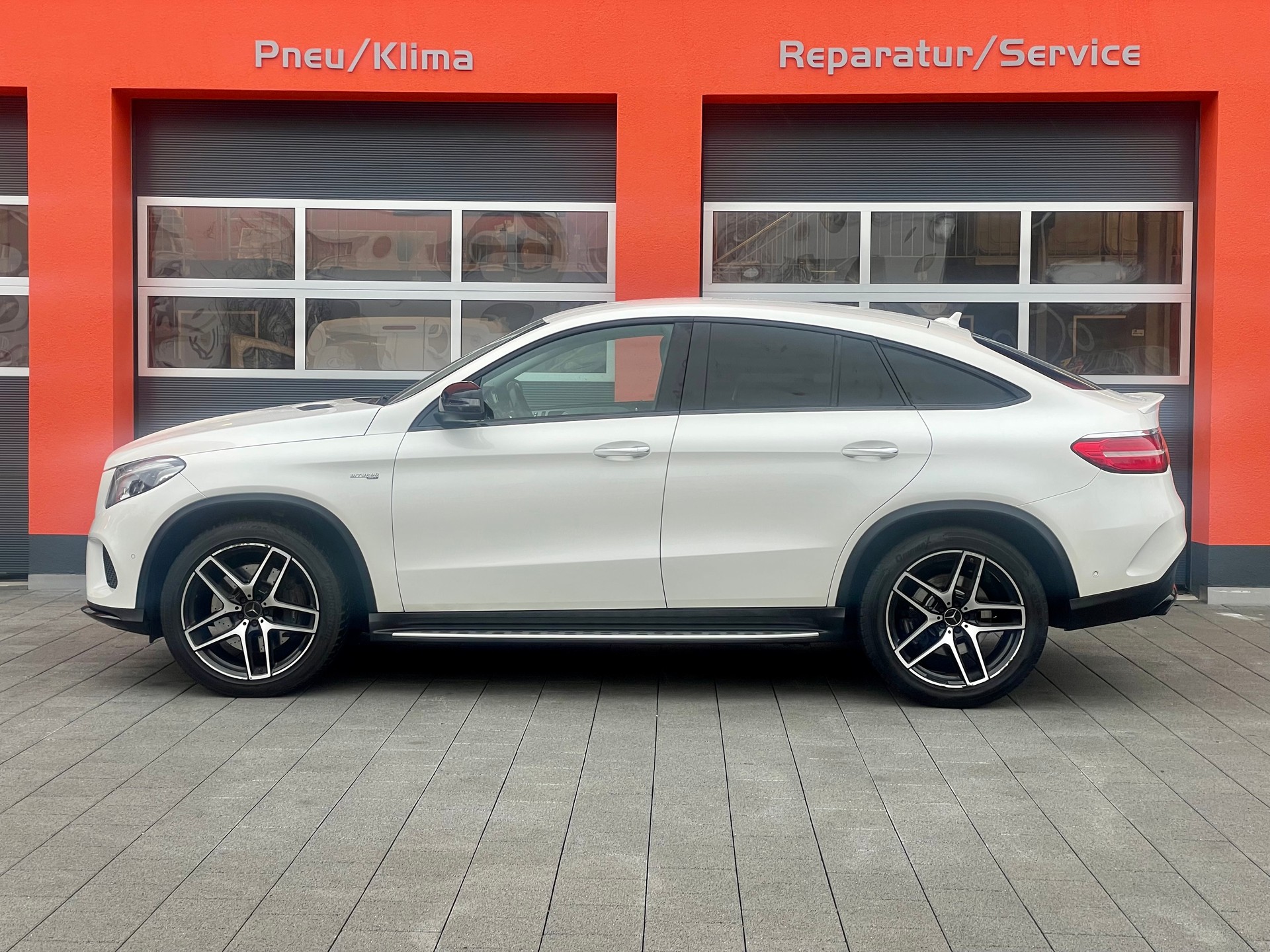 MERCEDES-BENZ GLE Coupé 43 AMG 4Matic 9G-Tronic-image-1
