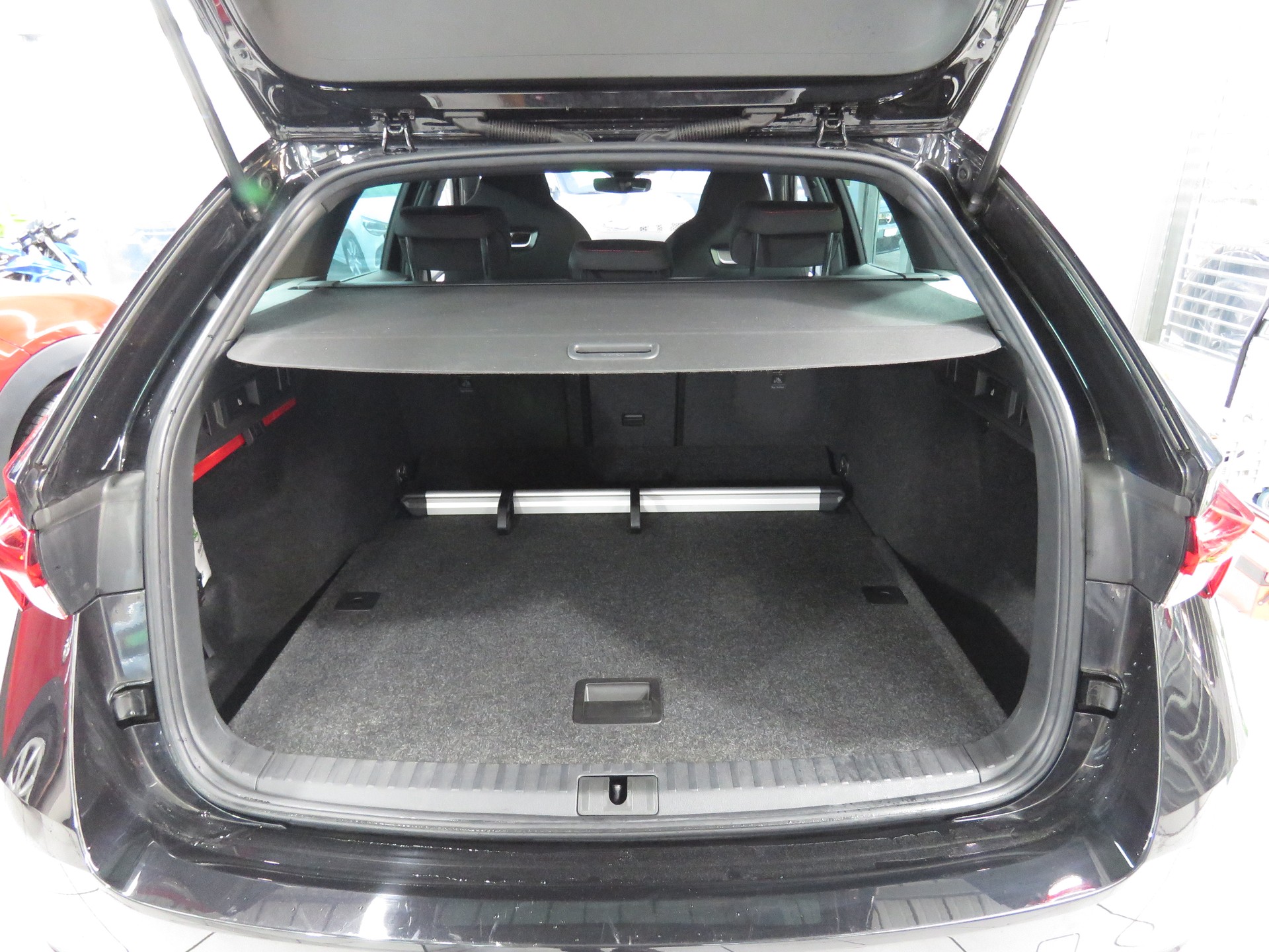 SKODA Octavia Combi 2.0 TSI DSG RS (Automat, Standheizung)-image-9