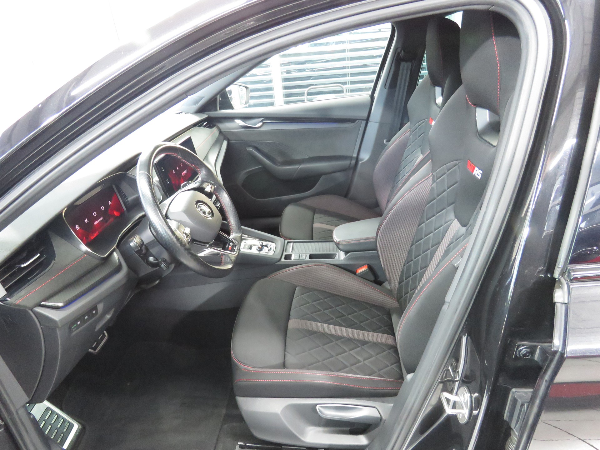 SKODA Octavia Combi 2.0 TSI DSG RS (Automat, Standheizung)-image-7