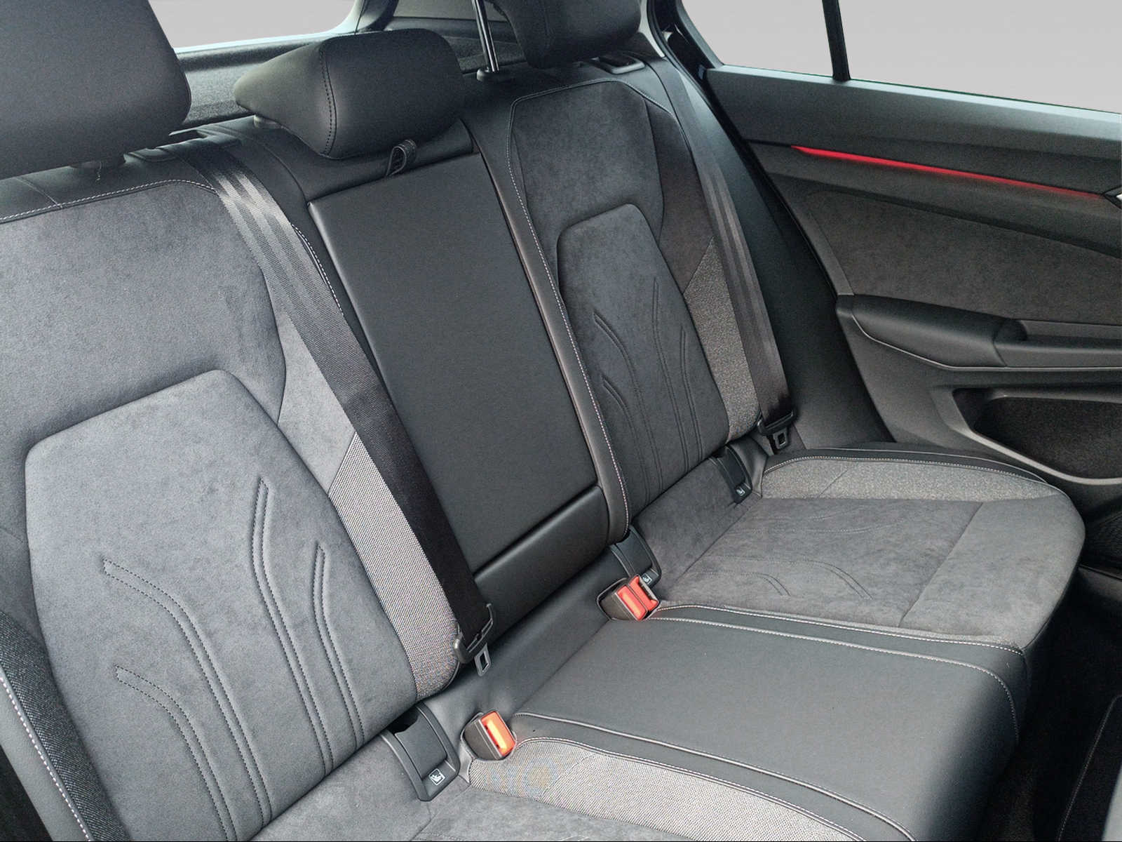 VW Golf 1.5 TSI PHEV Style-image-9