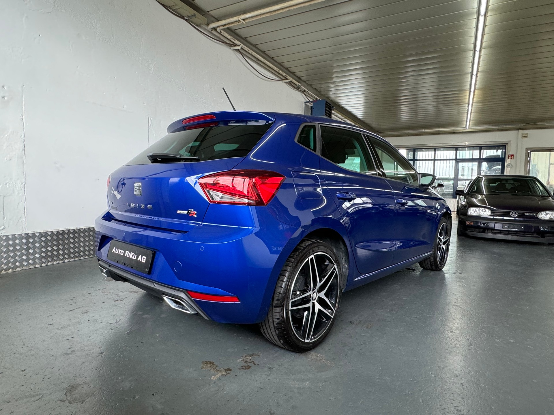 SEAT Ibiza 1.0 TGI CNG Swiss FR Evolution-image-7