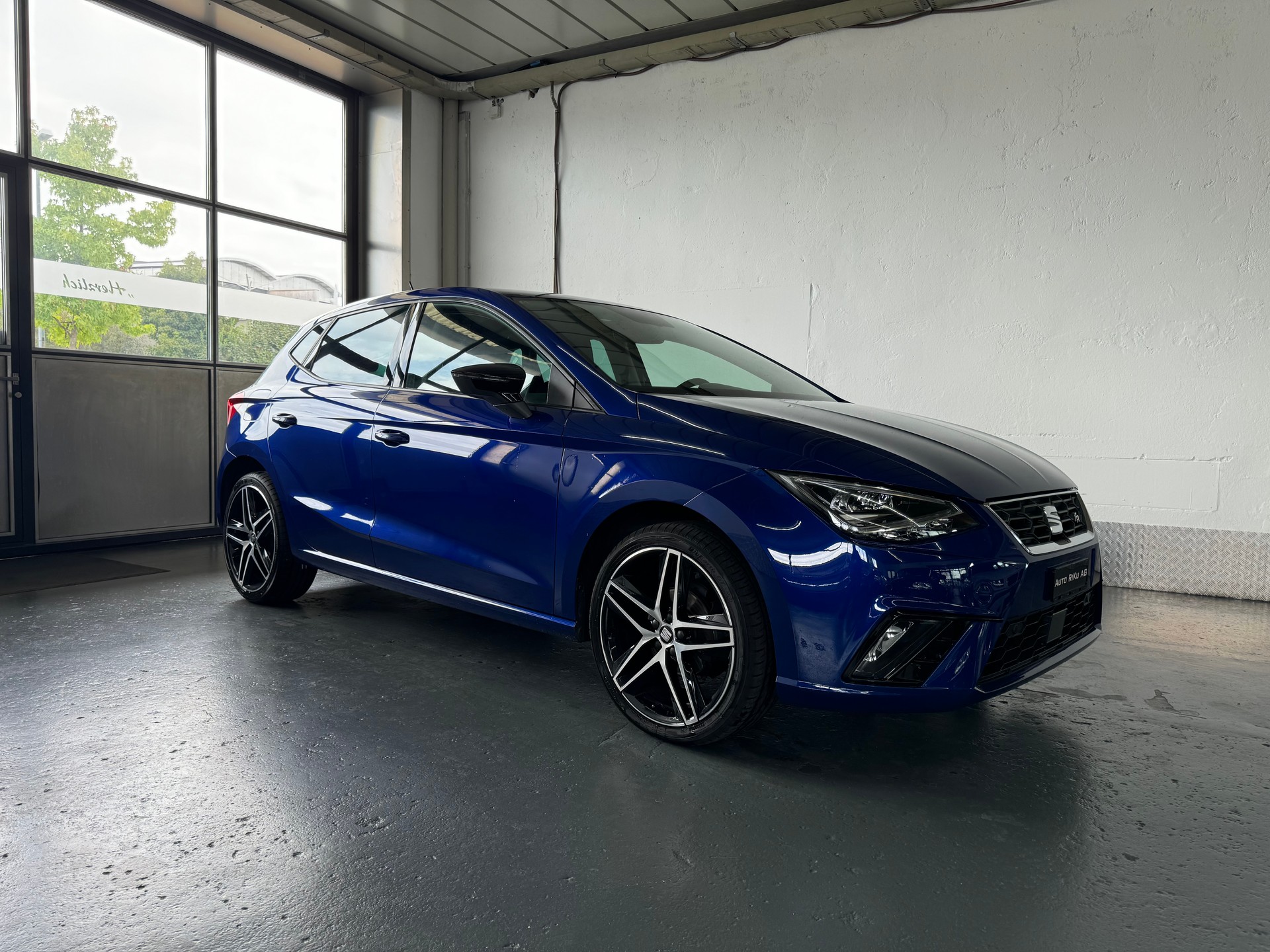 SEAT Ibiza 1.0 TGI CNG Swiss FR Evolution-image-1