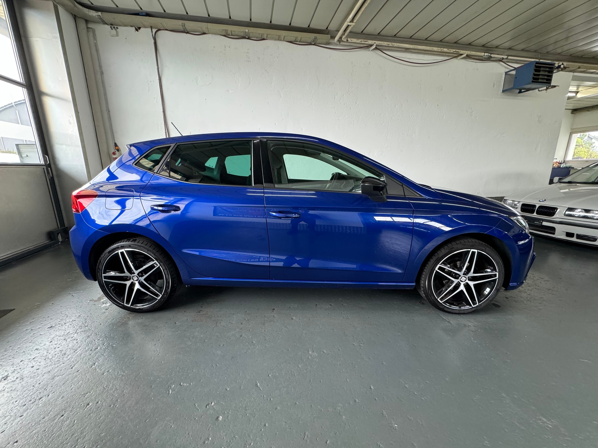 SEAT Ibiza 1.0 TGI CNG Swiss FR Evolution-image-5