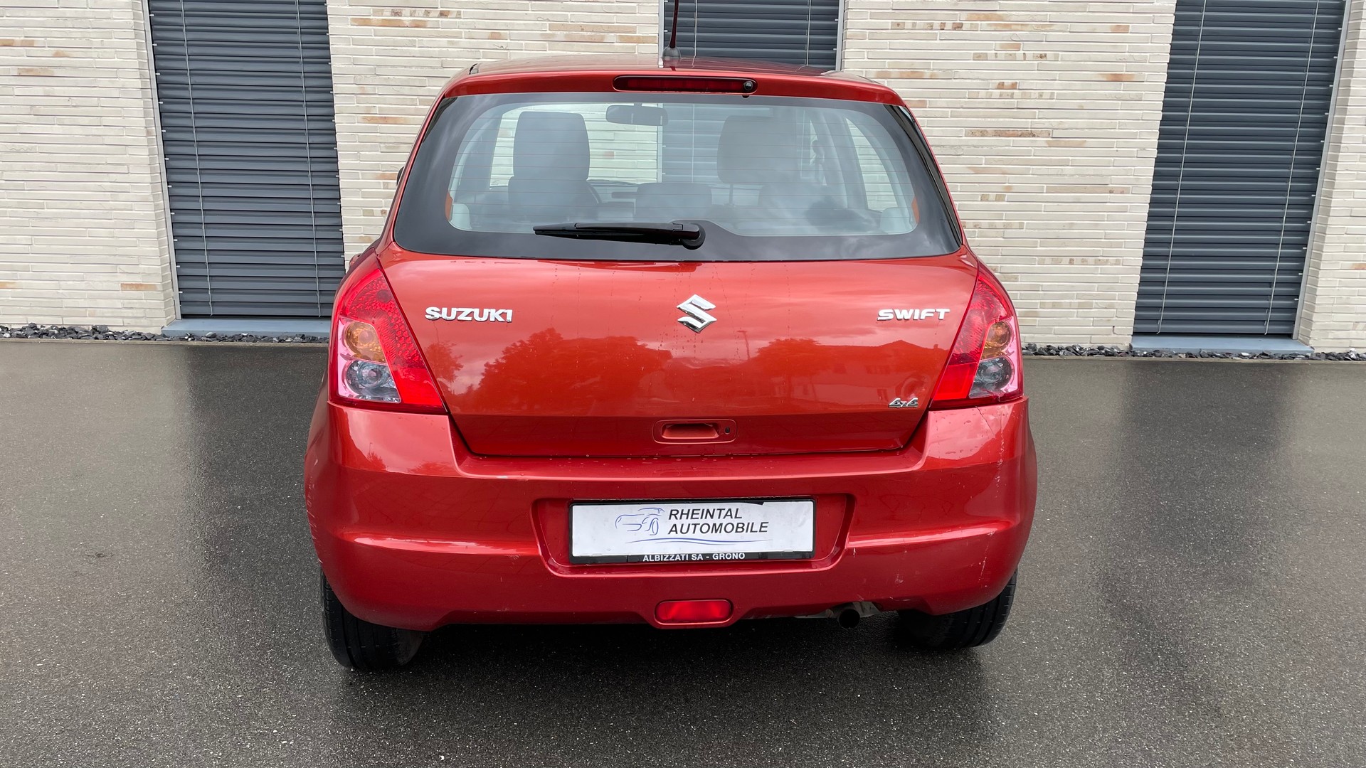 SUZUKI Swift 1.3i 16V GL 4x4-image-9