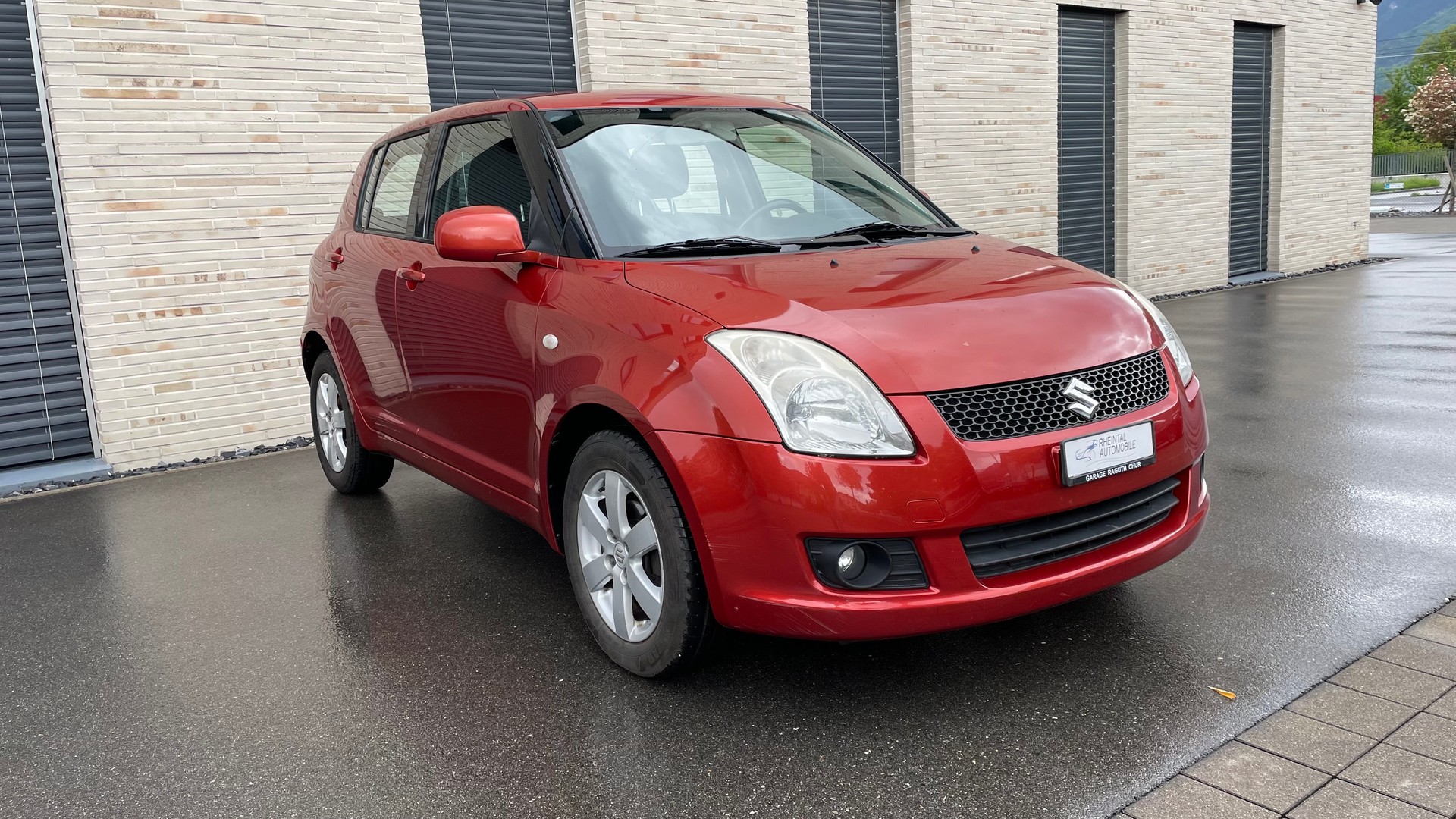 SUZUKI Swift 1.3i 16V GL 4x4-image-0