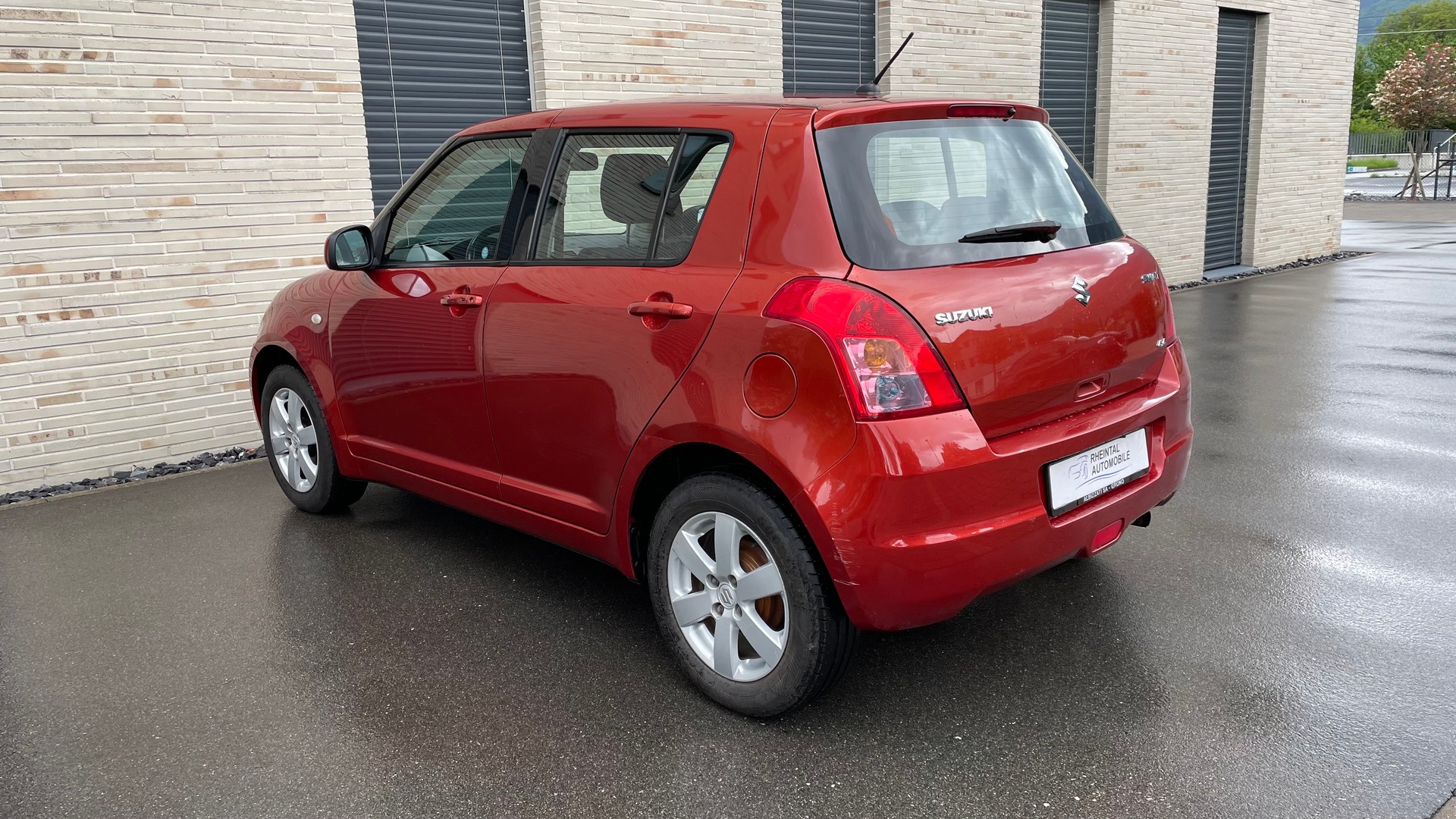 SUZUKI Swift 1.3i 16V GL 4x4-image-11