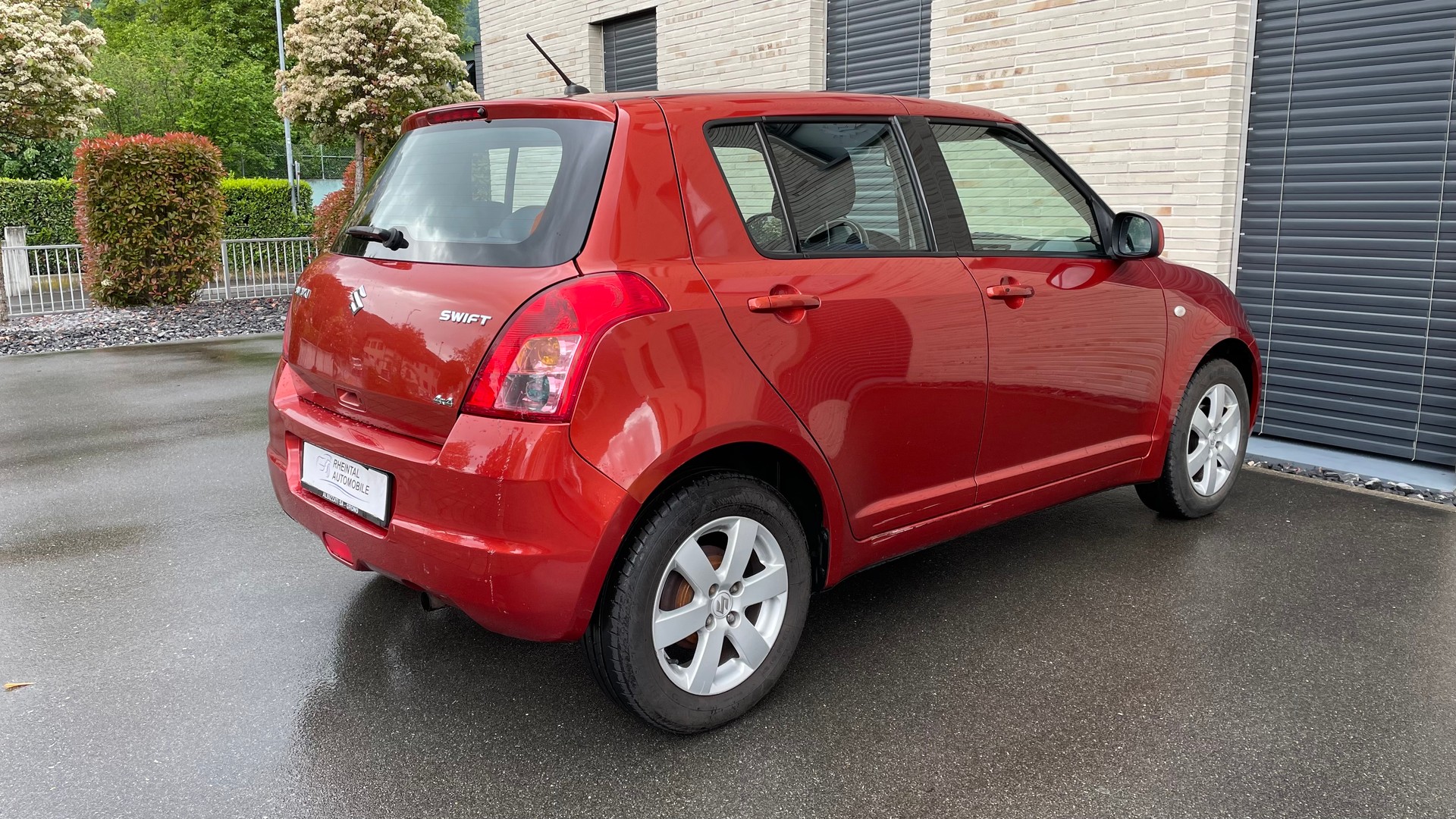 SUZUKI Swift 1.3i 16V GL 4x4-image-7