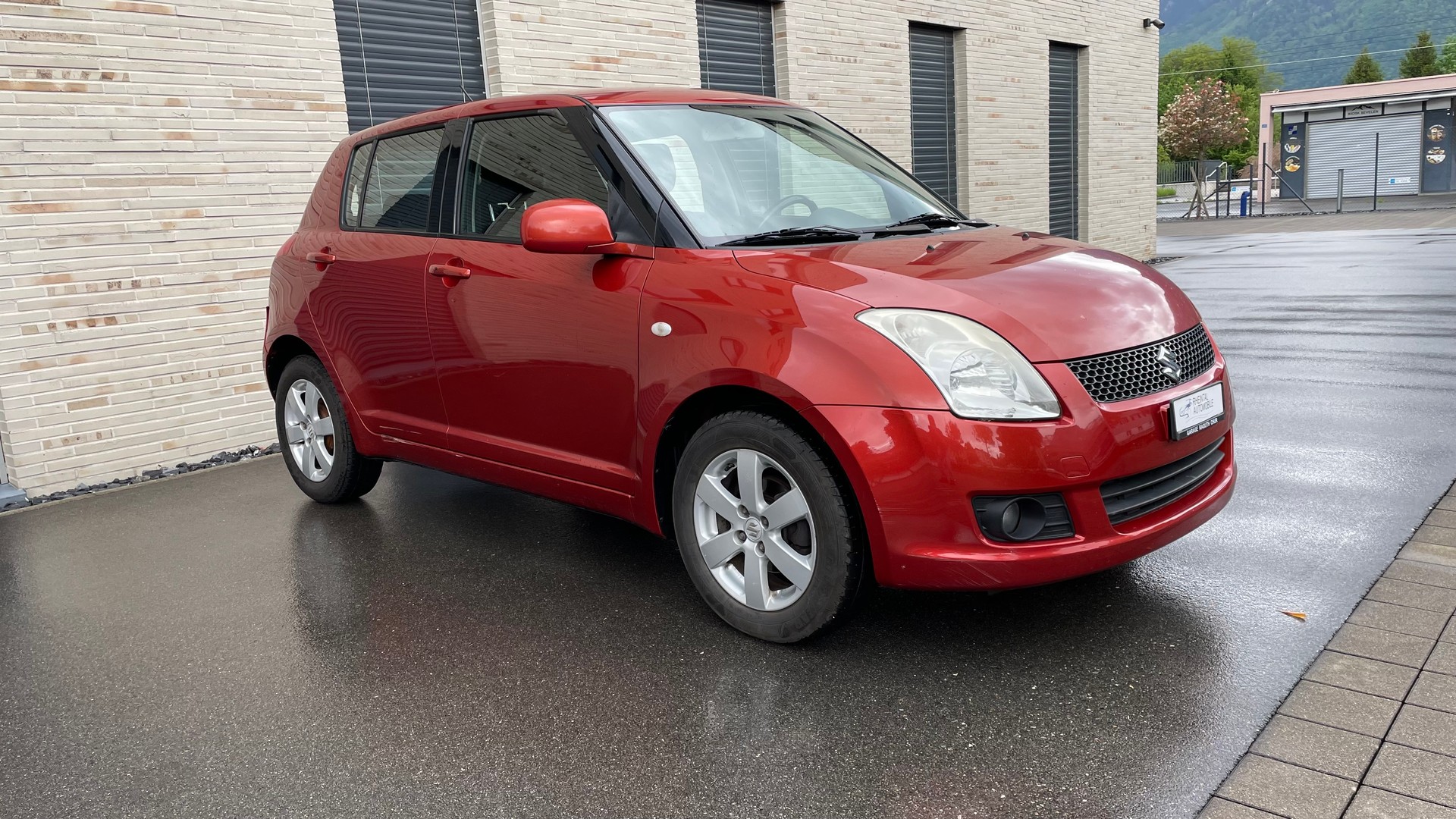 SUZUKI Swift 1.3i 16V GL 4x4-image-1