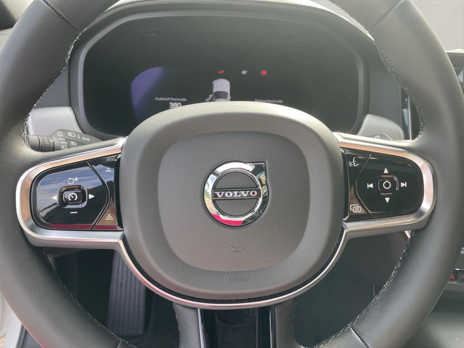 VOLVO V90 T8 eAWD Plug in Hybrid Ultimate Dark Geartronic-image-5