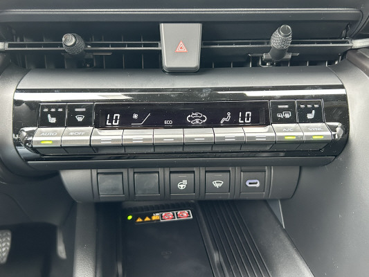 TOYOTA C-HR 2.0 HSD CVTTrend 4WD-image-9