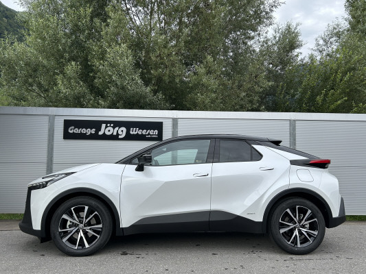 TOYOTA C-HR 2.0 HSD CVTTrend 4WD-image-2