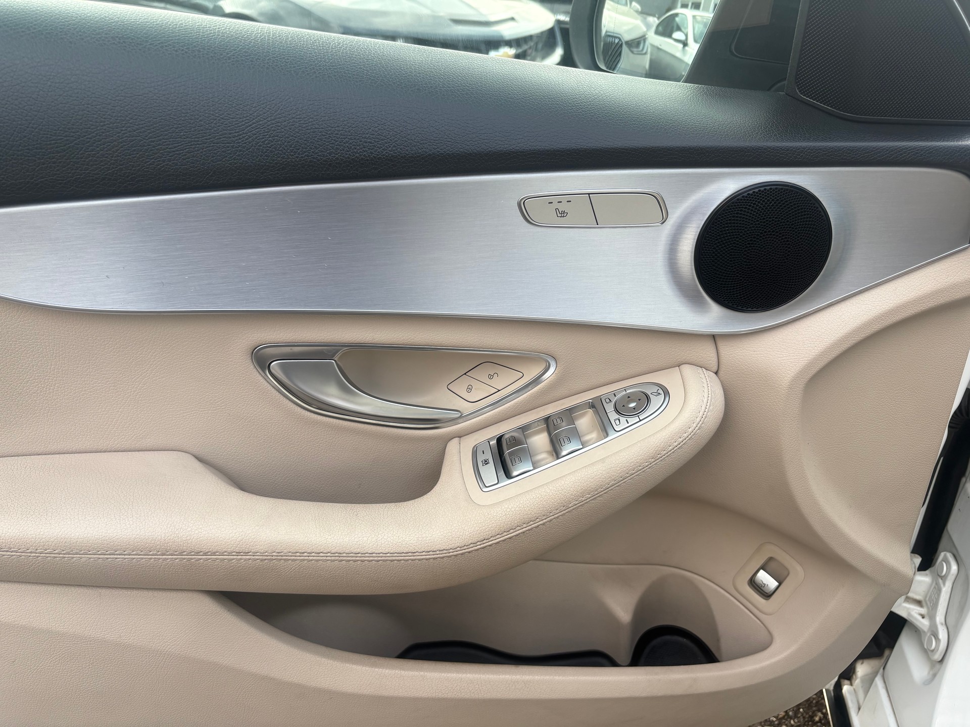MERCEDES-BENZ C 220 d Avantgarde 4Matic 7G-Tronic-image-8