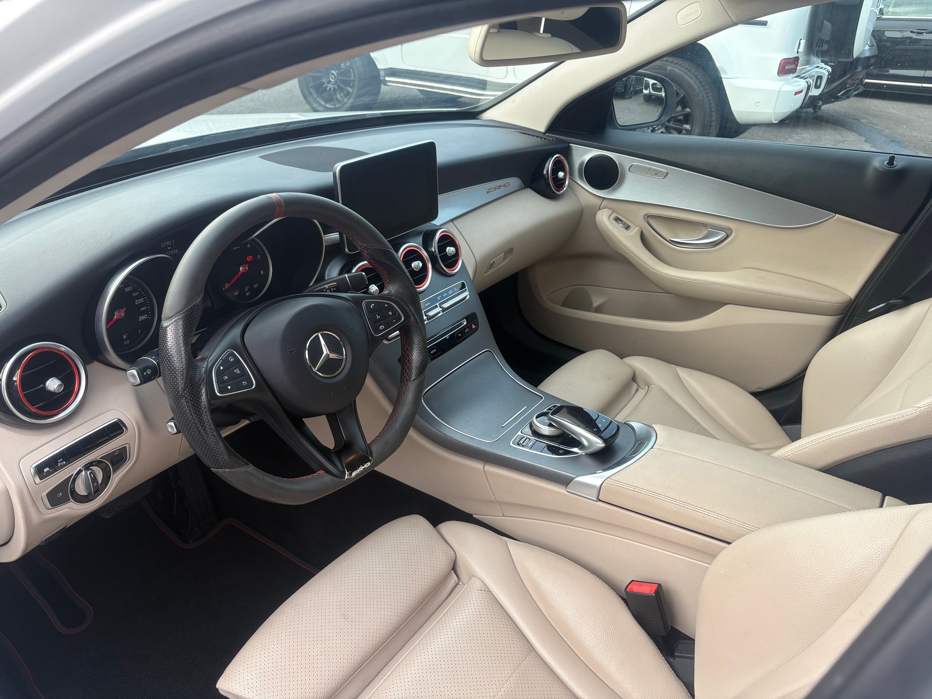 MERCEDES-BENZ C 220 d Avantgarde 4Matic 7G-Tronic-image-6